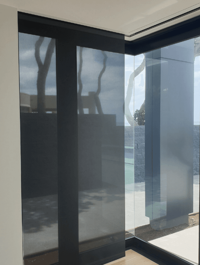 Recessed into the ceiling cavity, the Vanda FlushBox has been designed to allow blinds to be seamlessly retracted into the ceiling plane when not in use.