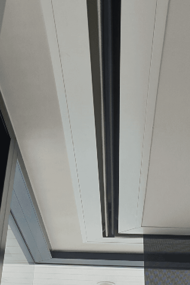 The Part FlushBox can be installed side-by-side to allow for two blinds—one sun control and one block out—to be accommodated.