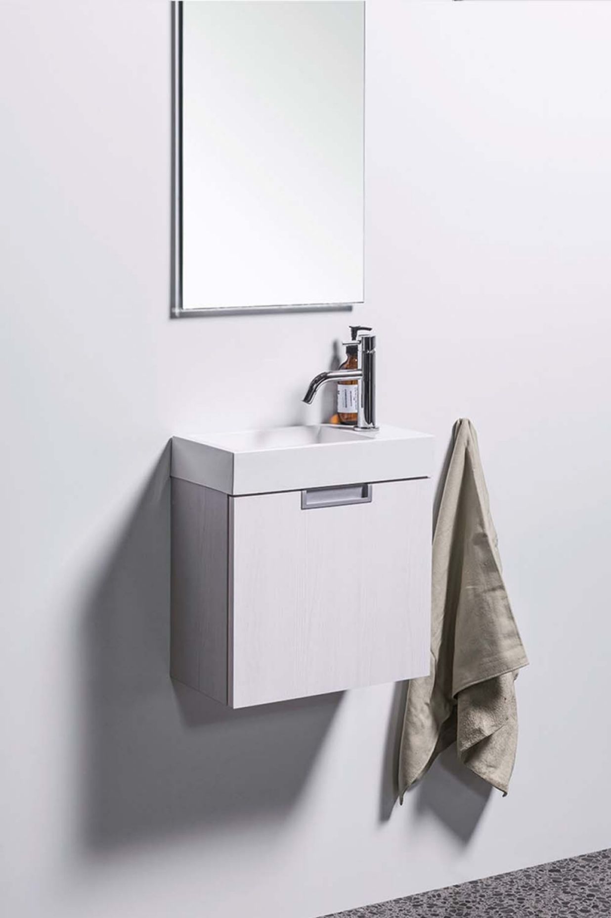 Tips for Maximising a Small Bathroom