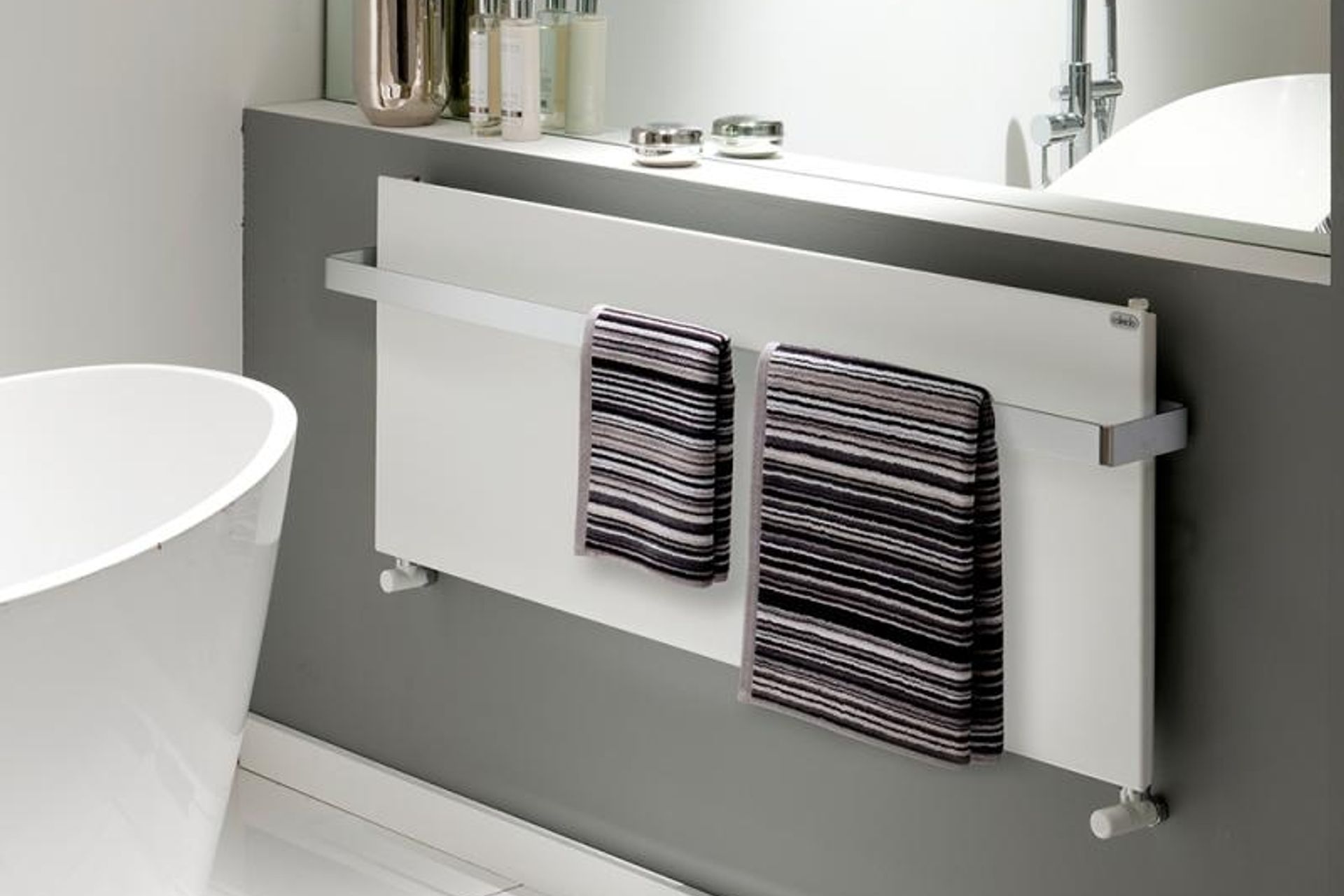 Matching towels on an Ice Bagno heated towel rail.