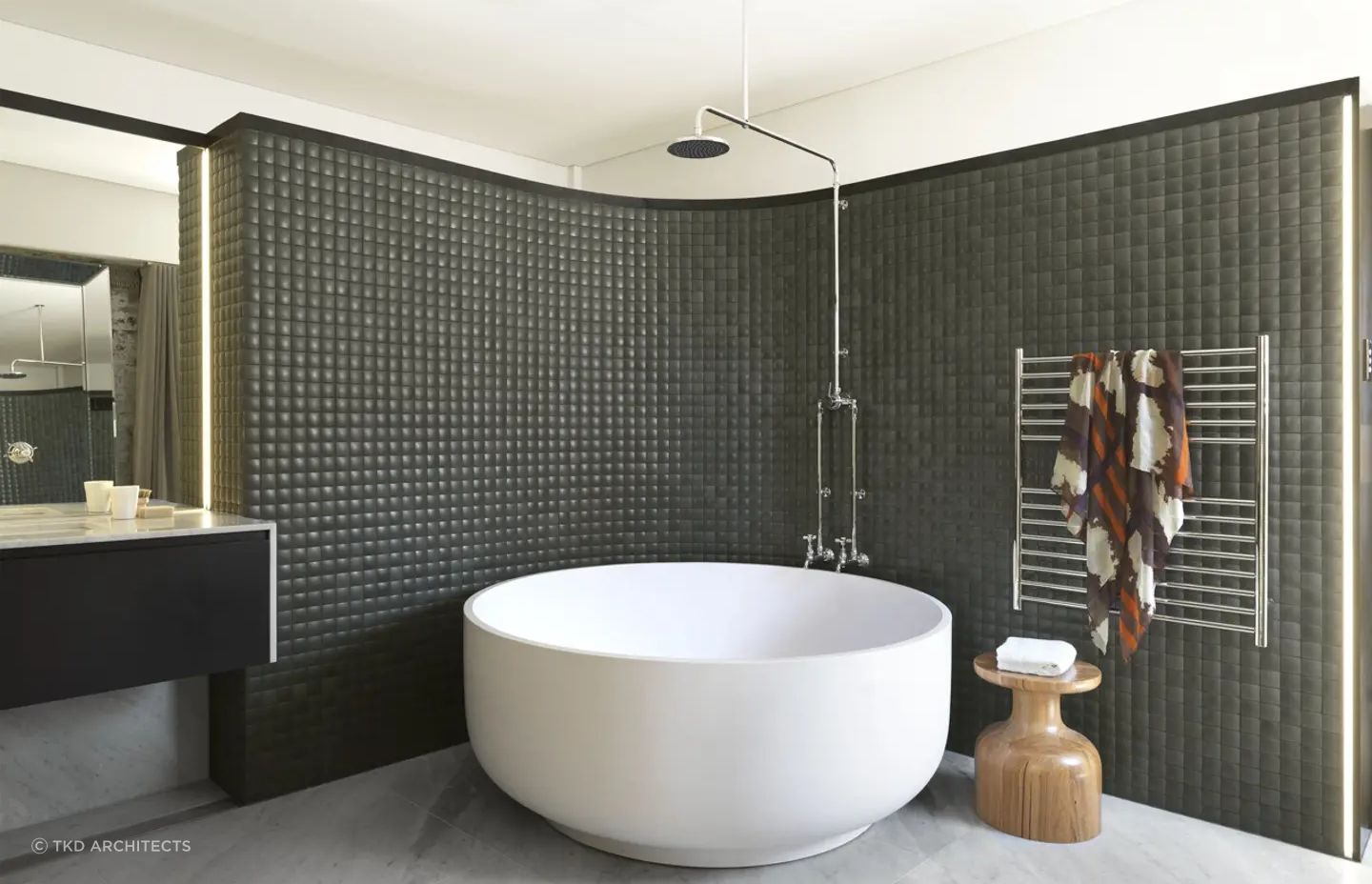You should consider your bathroom style during the planning phase of your bathroom renovation project. Photography: Justin Alexander