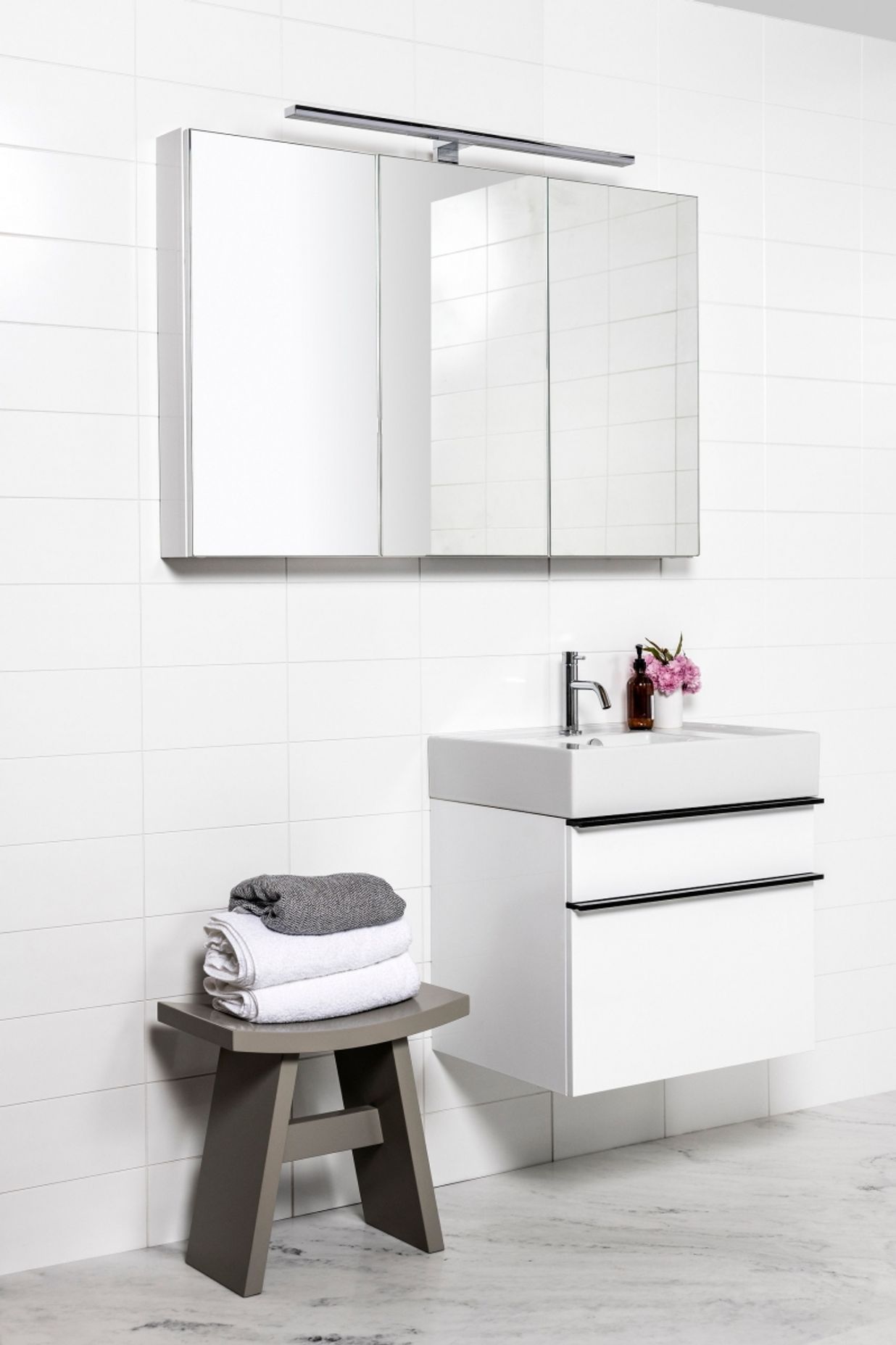 Tips for Maximising a Small Bathroom