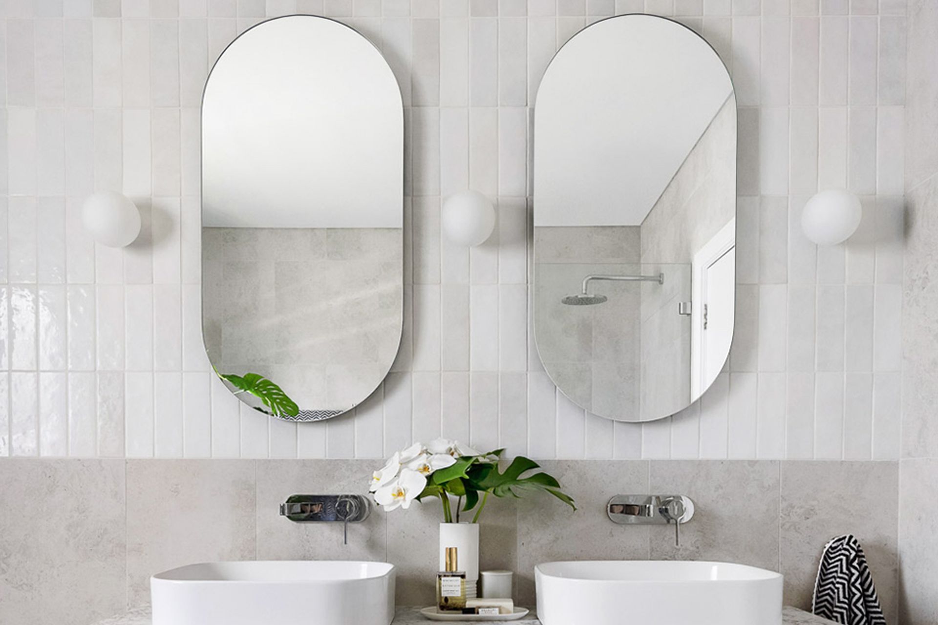 Rose Bay Bathroom - Photography: Rebecca Lu