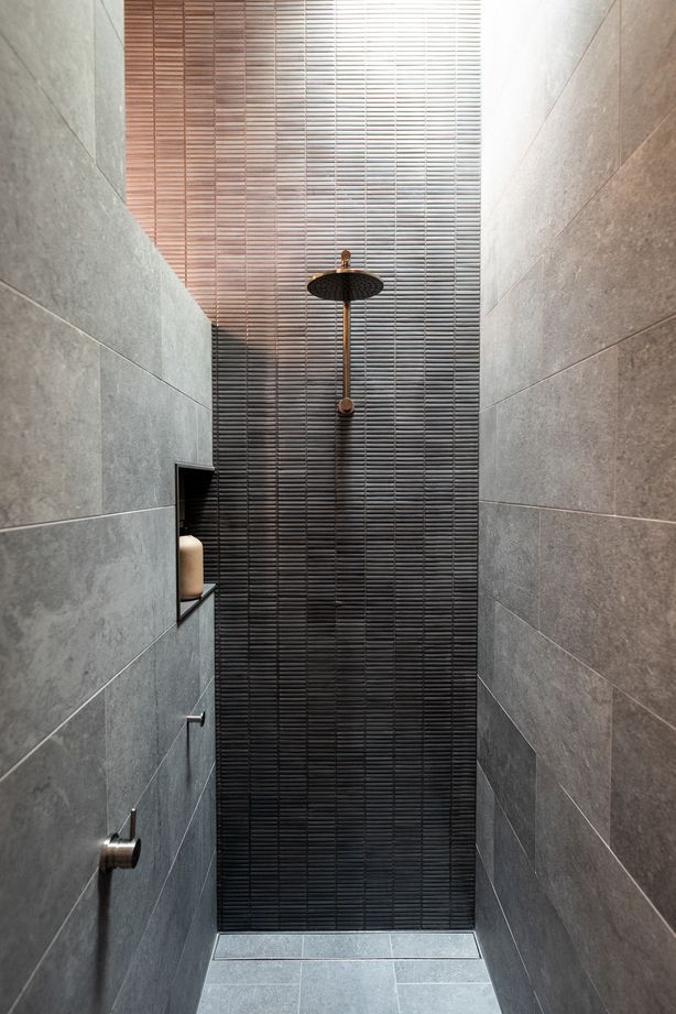 Horizontal tiles with impact at Australis Photography: Emma Bourne & David Chatfield