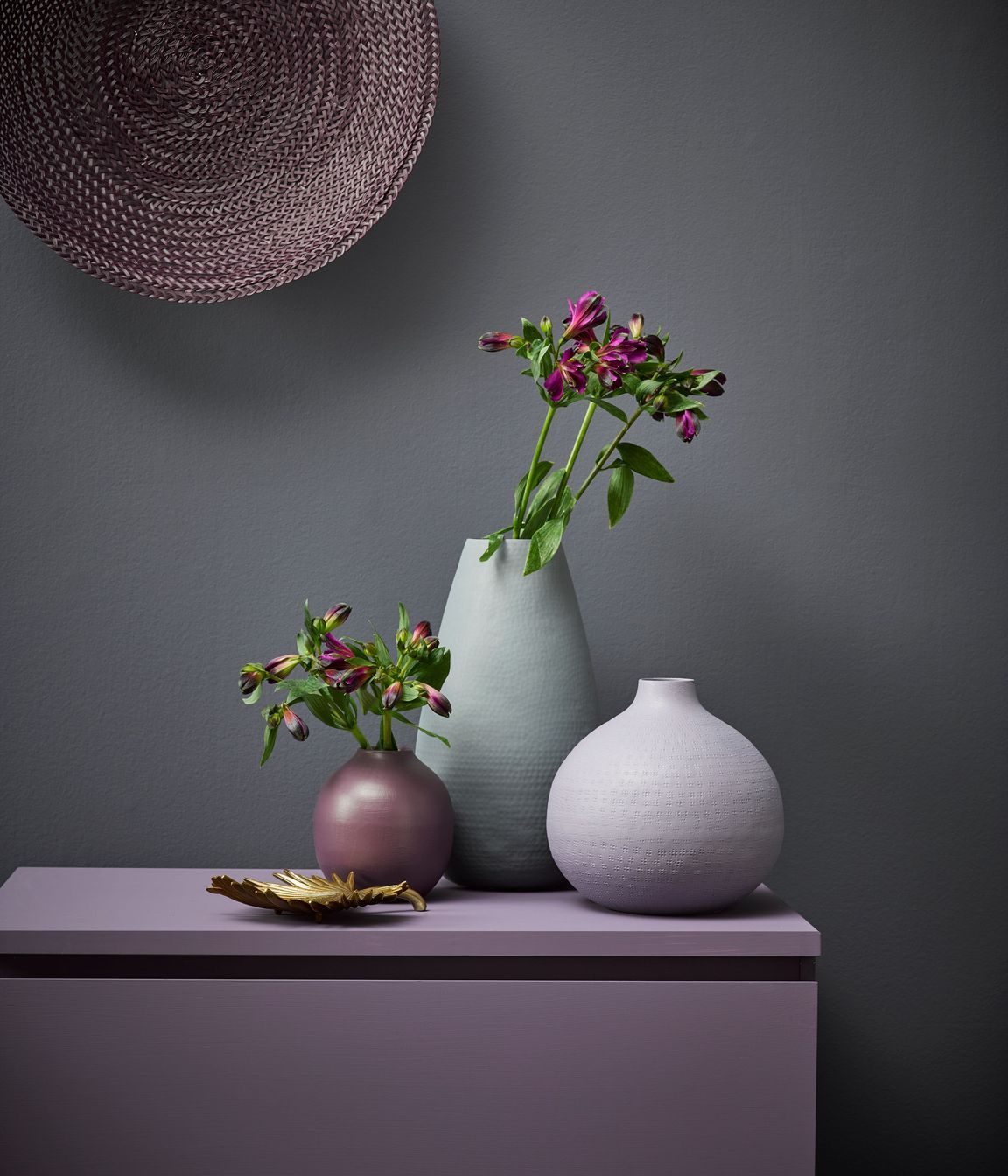 Elegant grey neutral - Resene Gun Powder - Styling Claudia Kozub