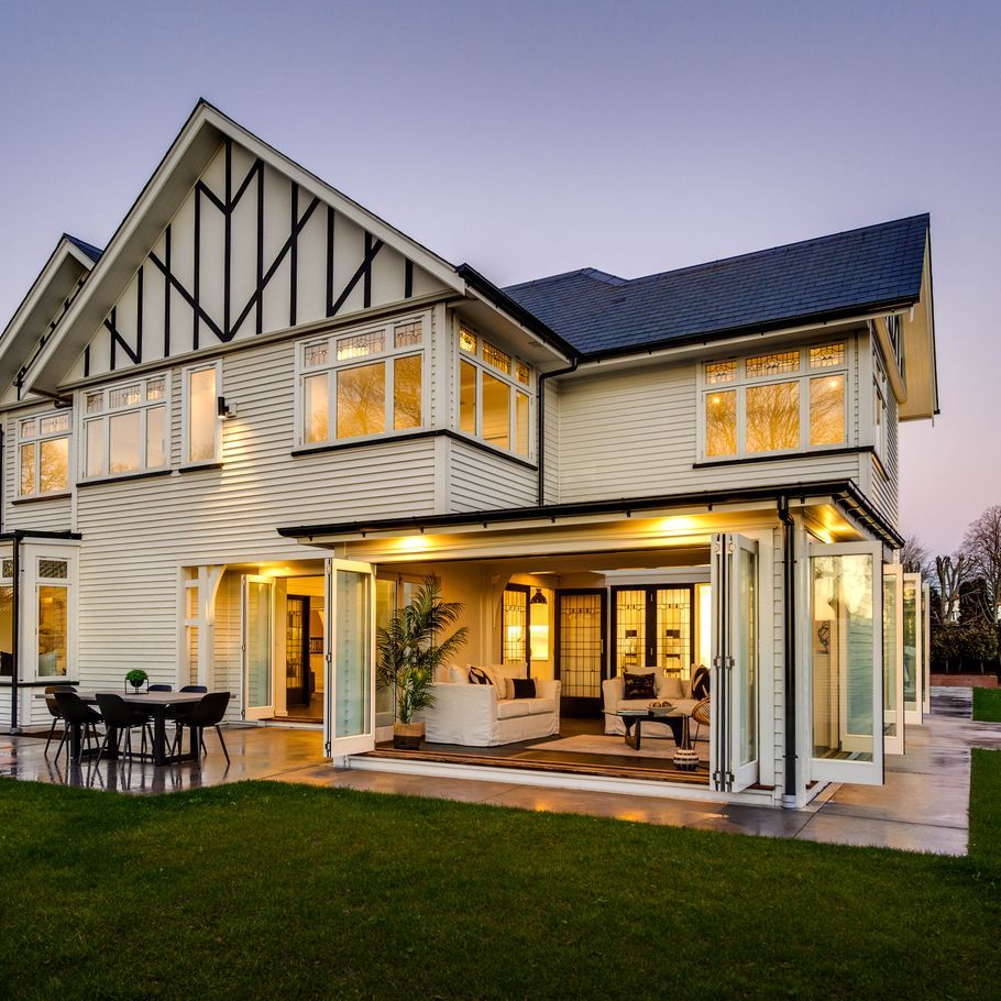 The heroism of a builder and his team in the wake of the Christchurch earthquakes