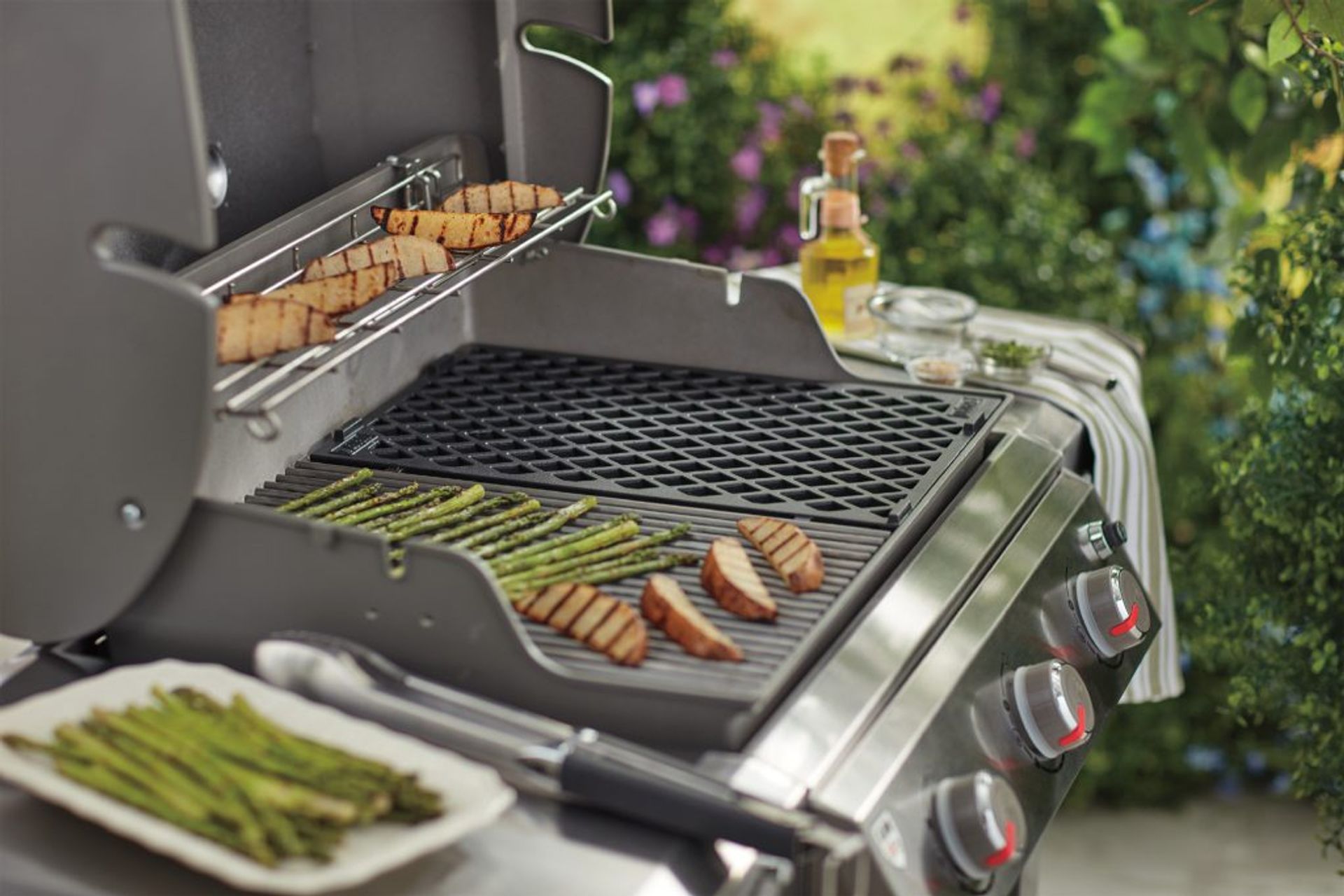 The Weber barbecues can be used for breakfast, lunch and dinner, through to dessert.