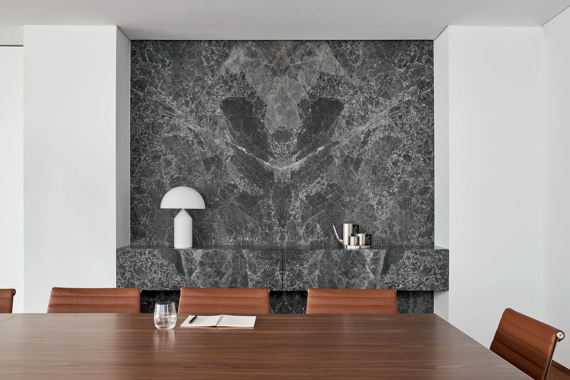 Brookfield Properties Headquarters by Bates Smart | Photography by Peter Clarke