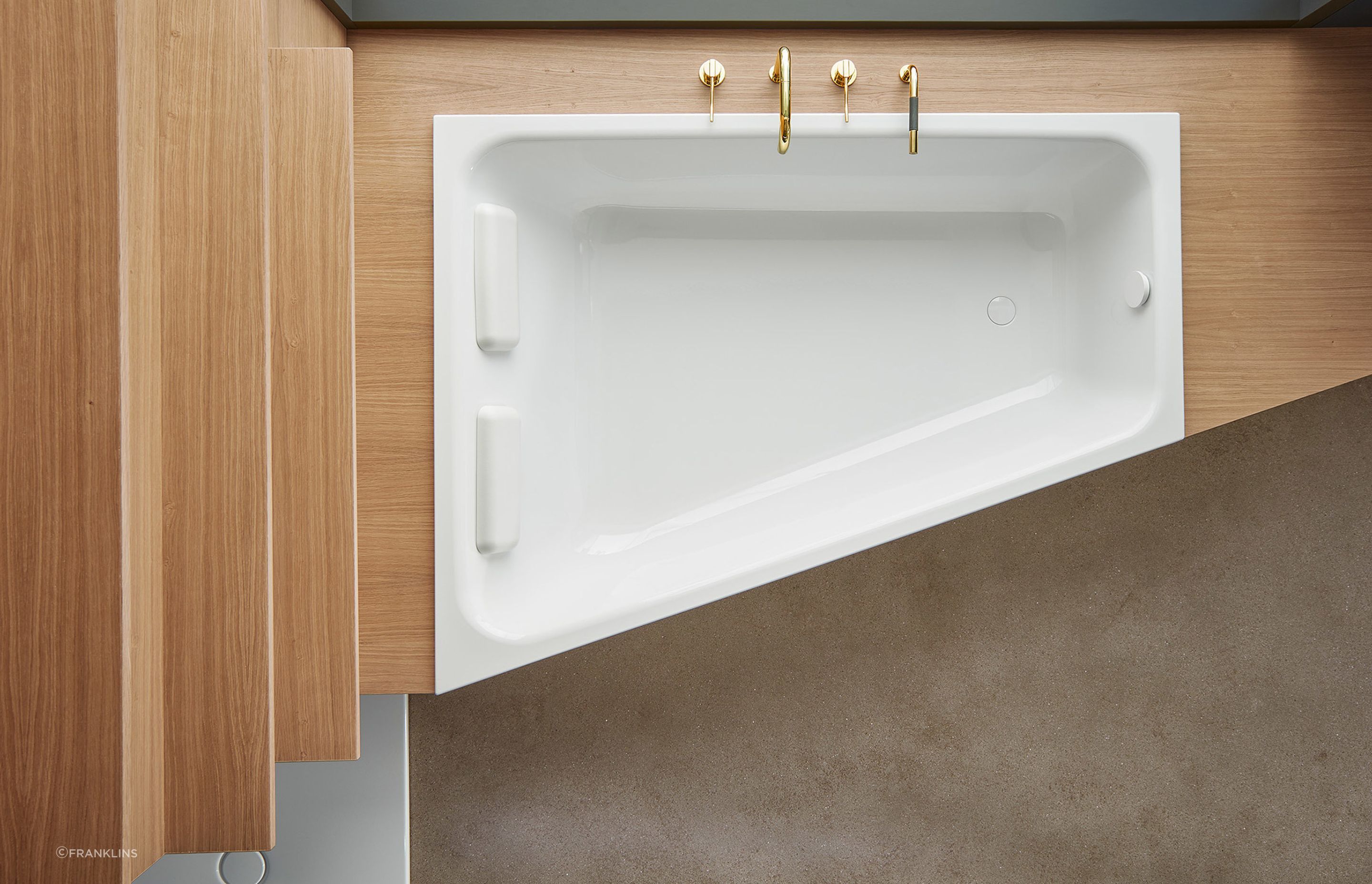While most built in baths tend to be similar in style, you will find some exceptions like the stylish BetteSpace L Drop-in Bath Tub