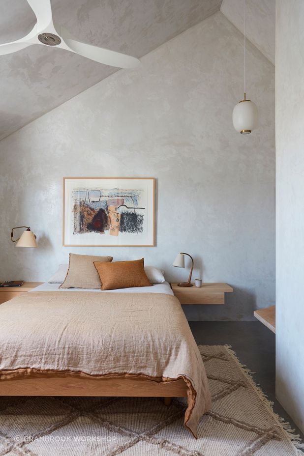 These Bismark bedside tables float naturally and provide the perfect complement to other pieces of bedroom furniture.