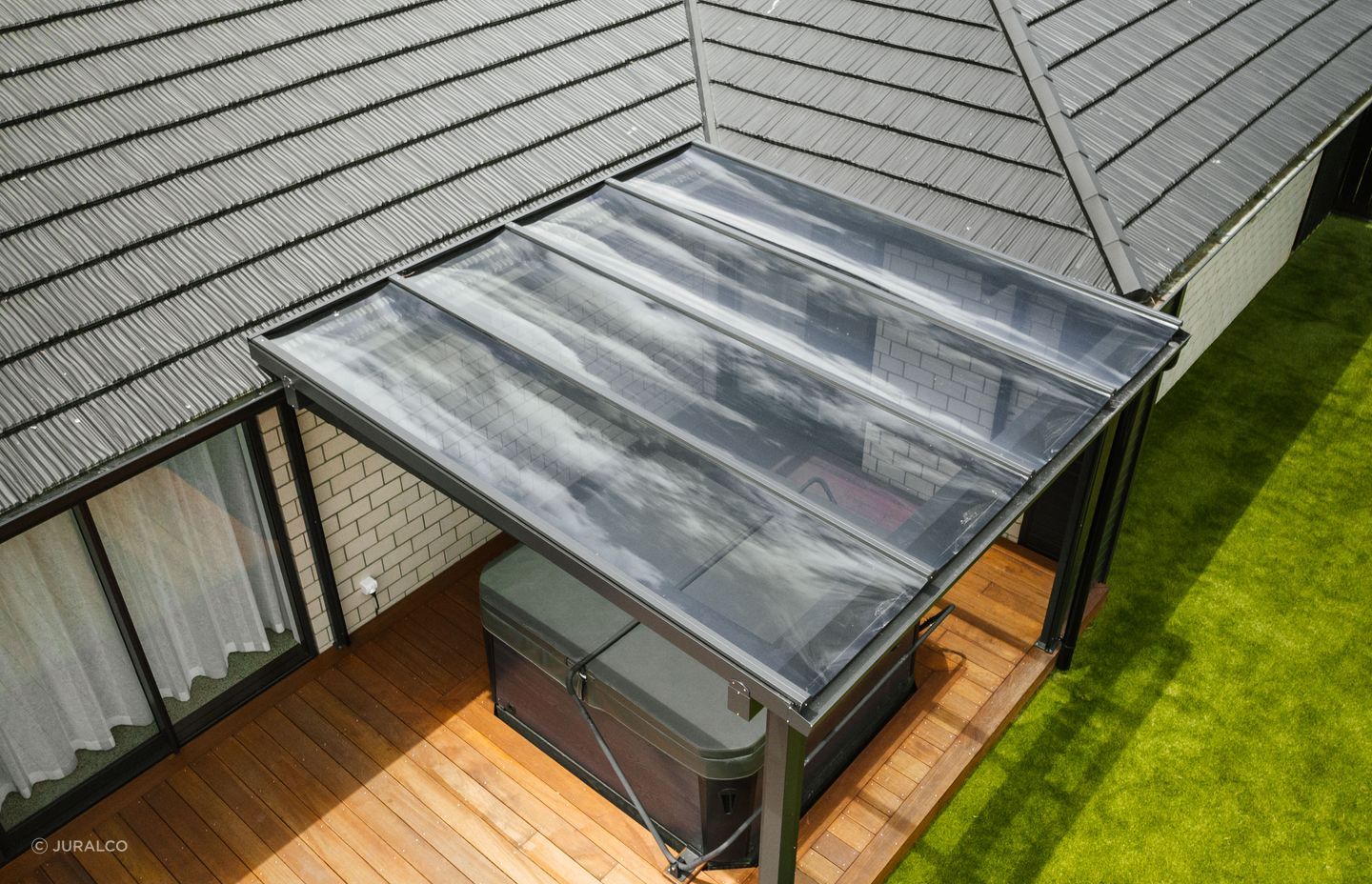 “This is a versatile pergola with an aluminium frame and you can have it with or without any infill; it can be an open-sky pergola or you can have a glass or polycarbonate infill,” says Rawling.