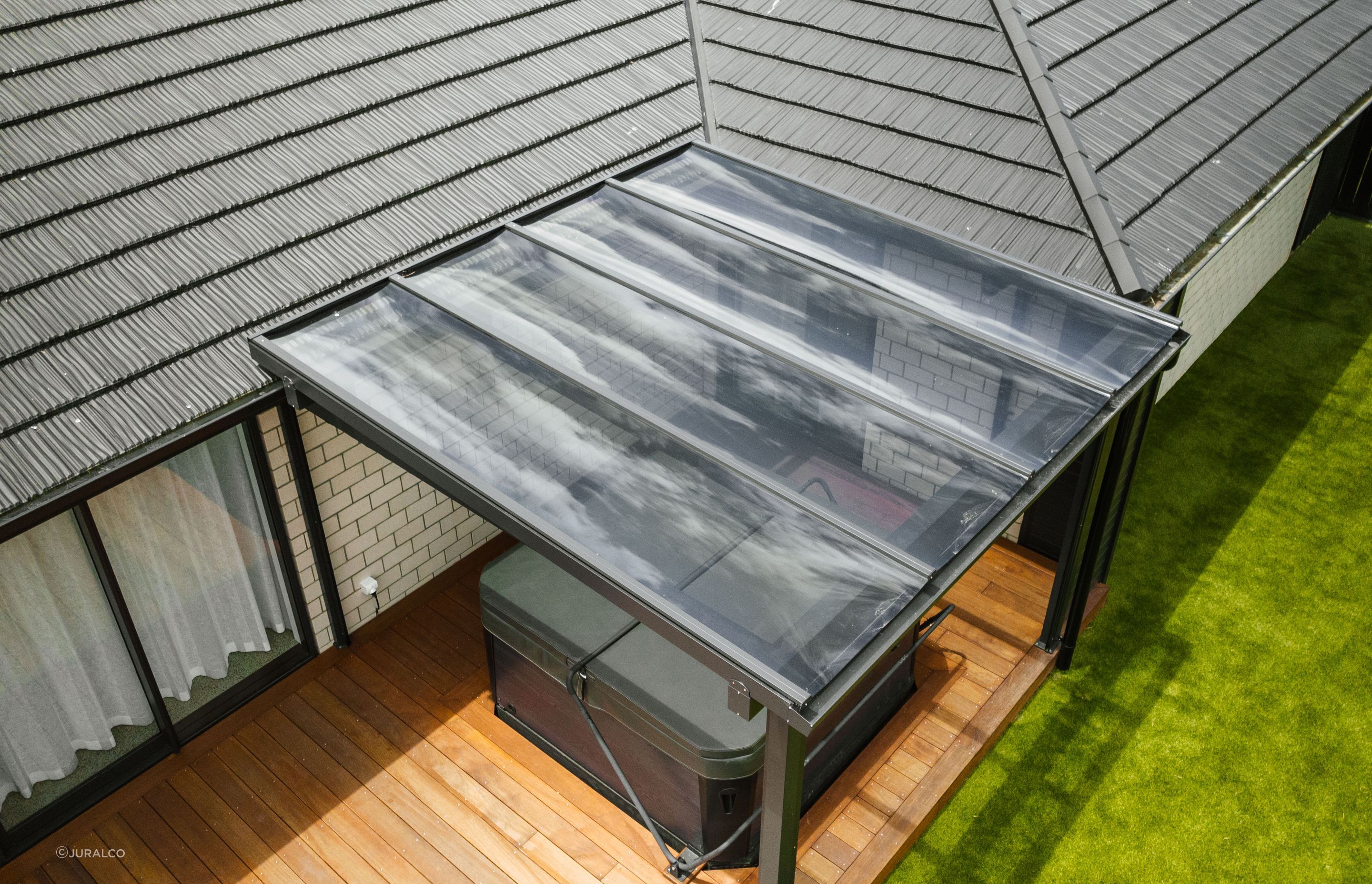 “This is a versatile pergola with an aluminium frame and you can have it with or without any infill; it can be an open-sky pergola or you can have a glass or polycarbonate infill,” says Rawling.
