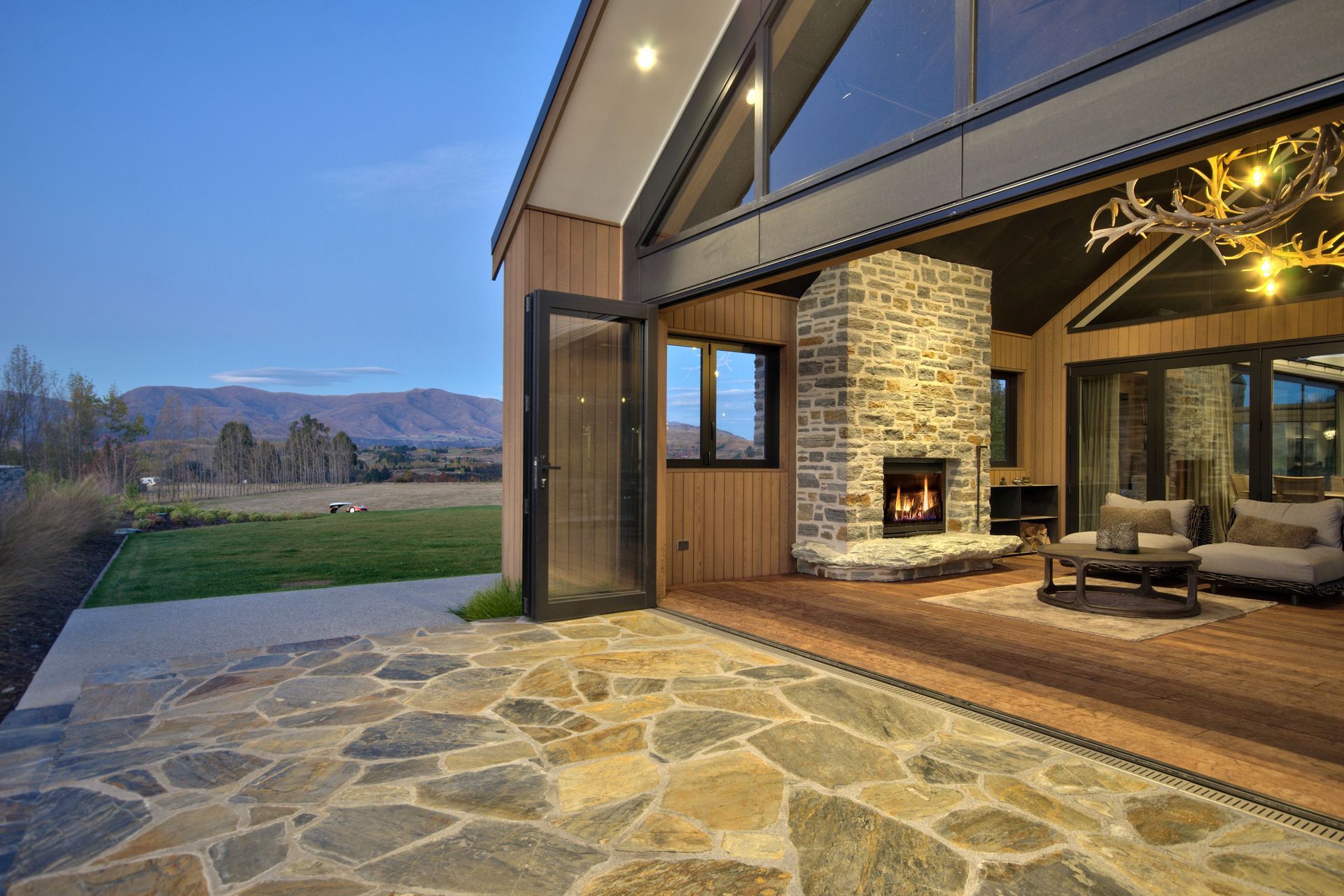 By working with local stonemasons like Tahuna Stone, who also work with other local businesses, the consumer votes with their feet.