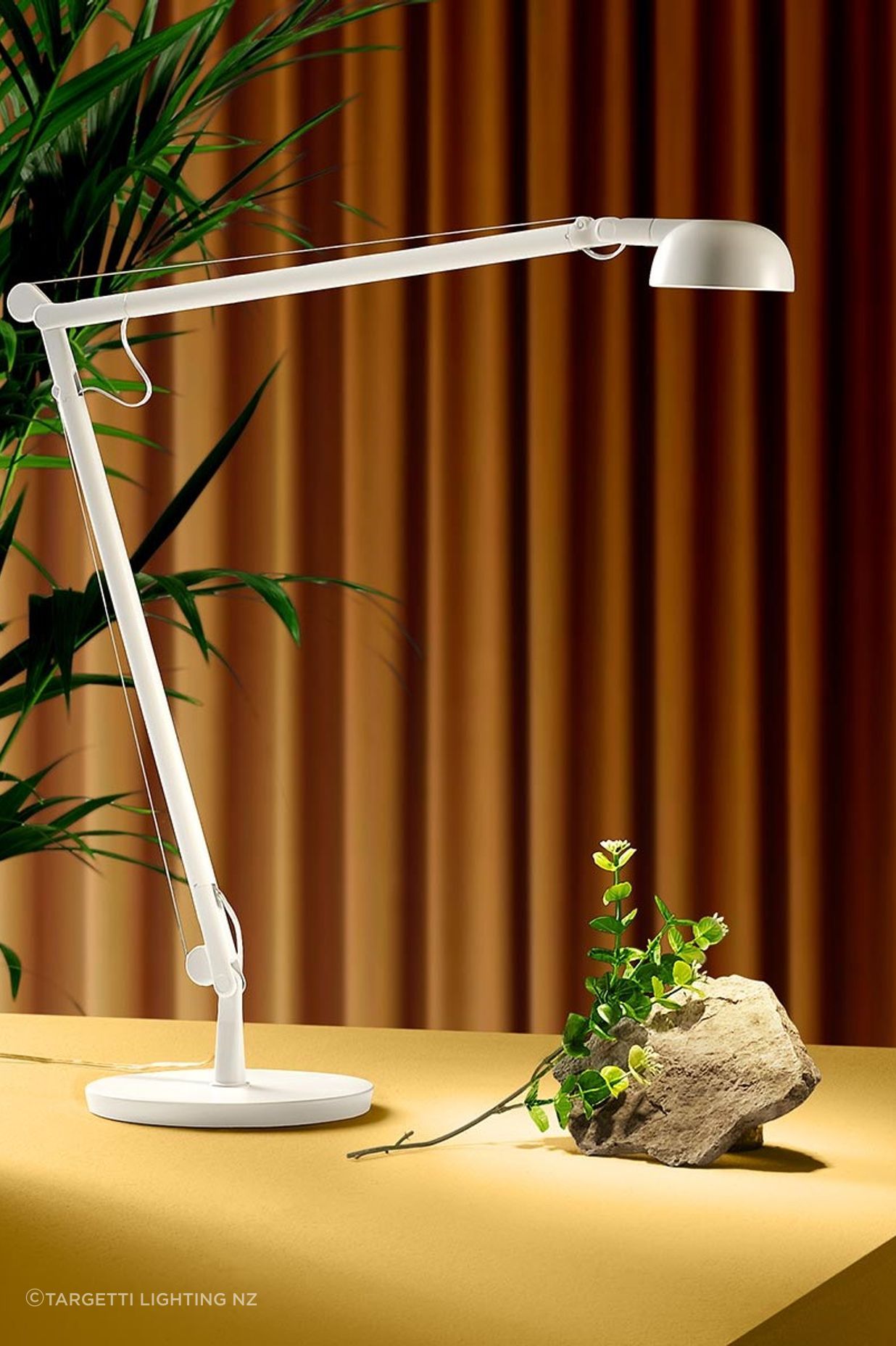The multi-functional and effortlessly cool Opuntia Table Lamp