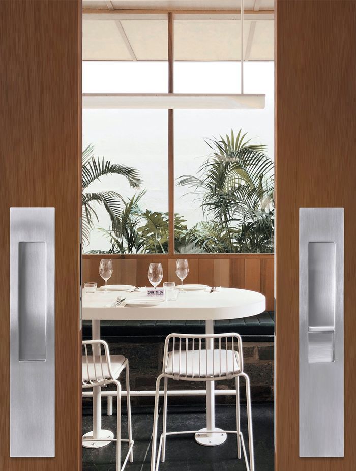 Flush pull with no key hole by Mardeco