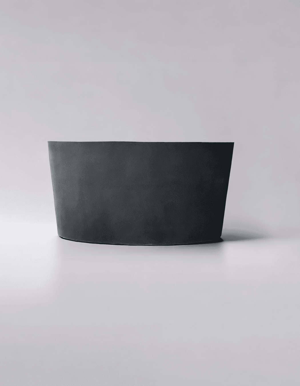 Measuring 75cm its deepest point, the tub offers more than enough space to submerge, even without fully filling the bath.