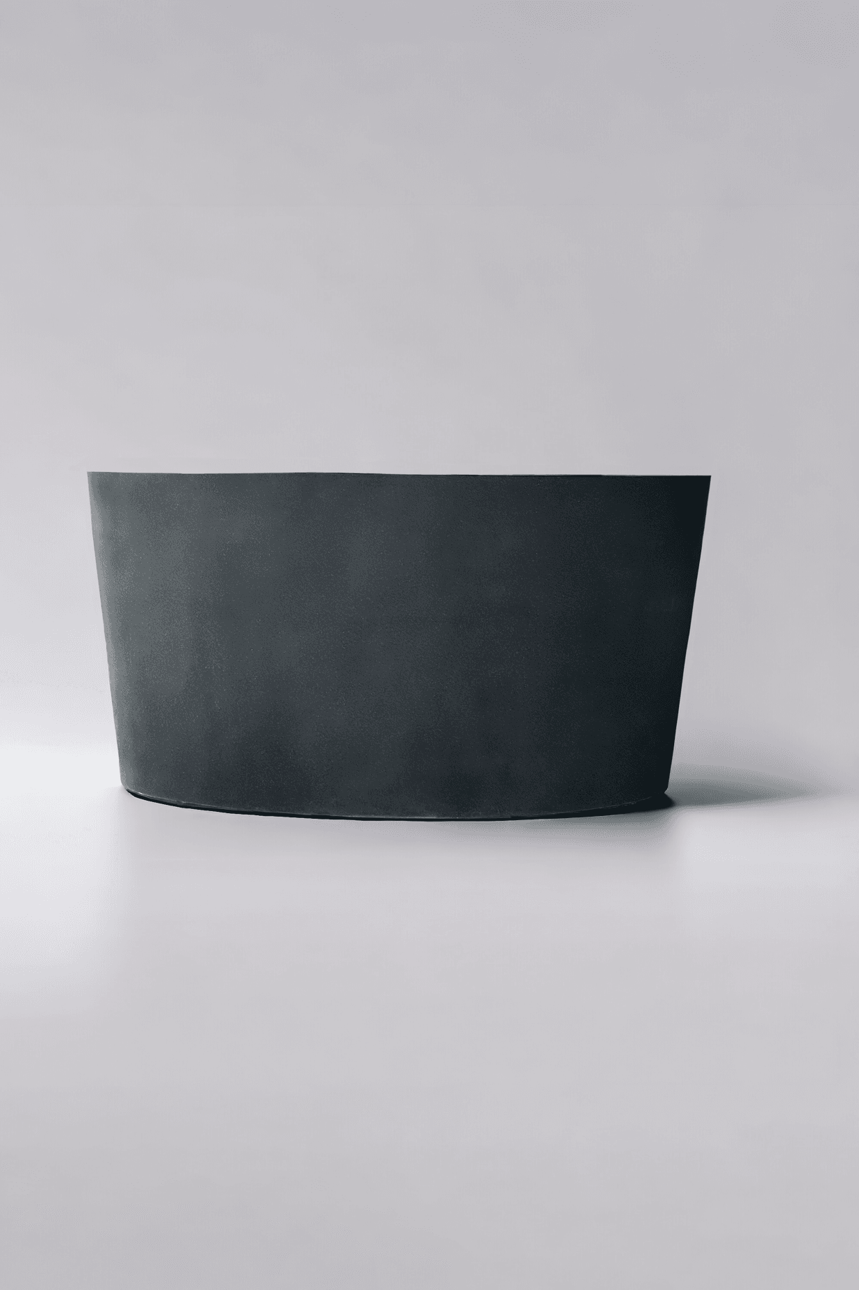 Measuring 75cm its deepest point, the tub offers more than enough space to submerge, even without fully filling the bath.