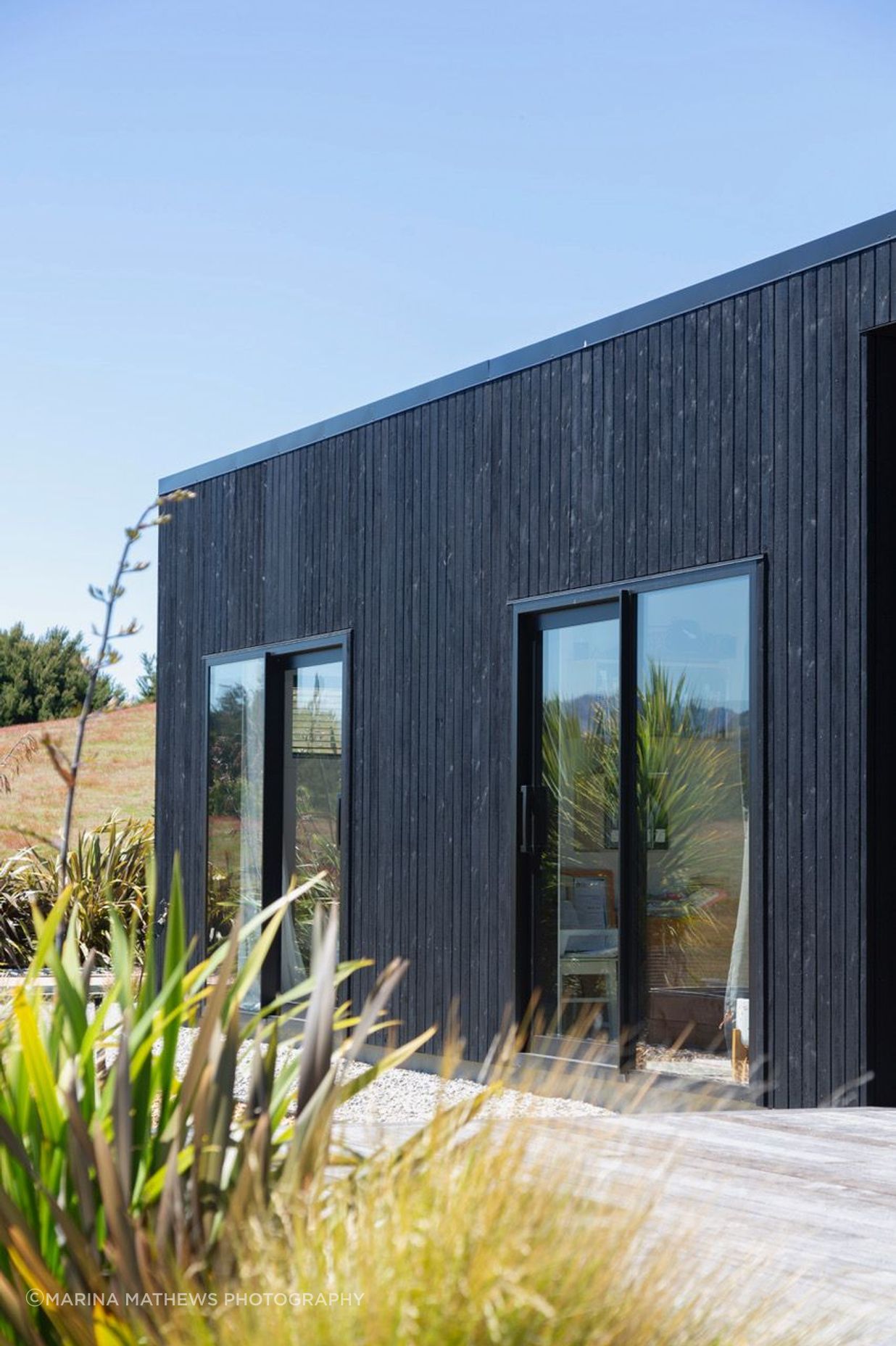“Because of the advanced technology of our product, the CUTEK CD50 Extreme oil was able to penetrate quickly into the timber, allowing only five days between coats,” says Jenny.