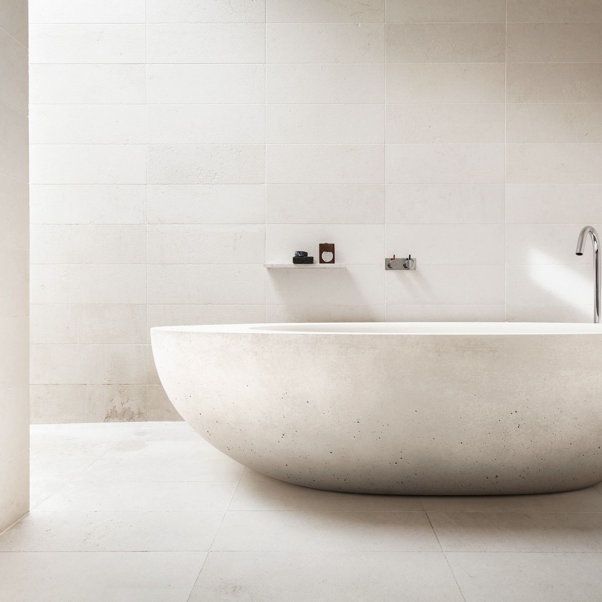 Freestanding vs built in bath: which is best for you?
