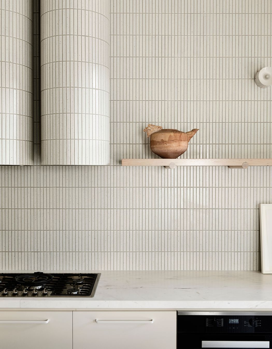 The Kayoborder White Matt Finger tile.