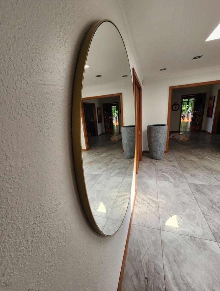 The bespoke oversize mirror.
