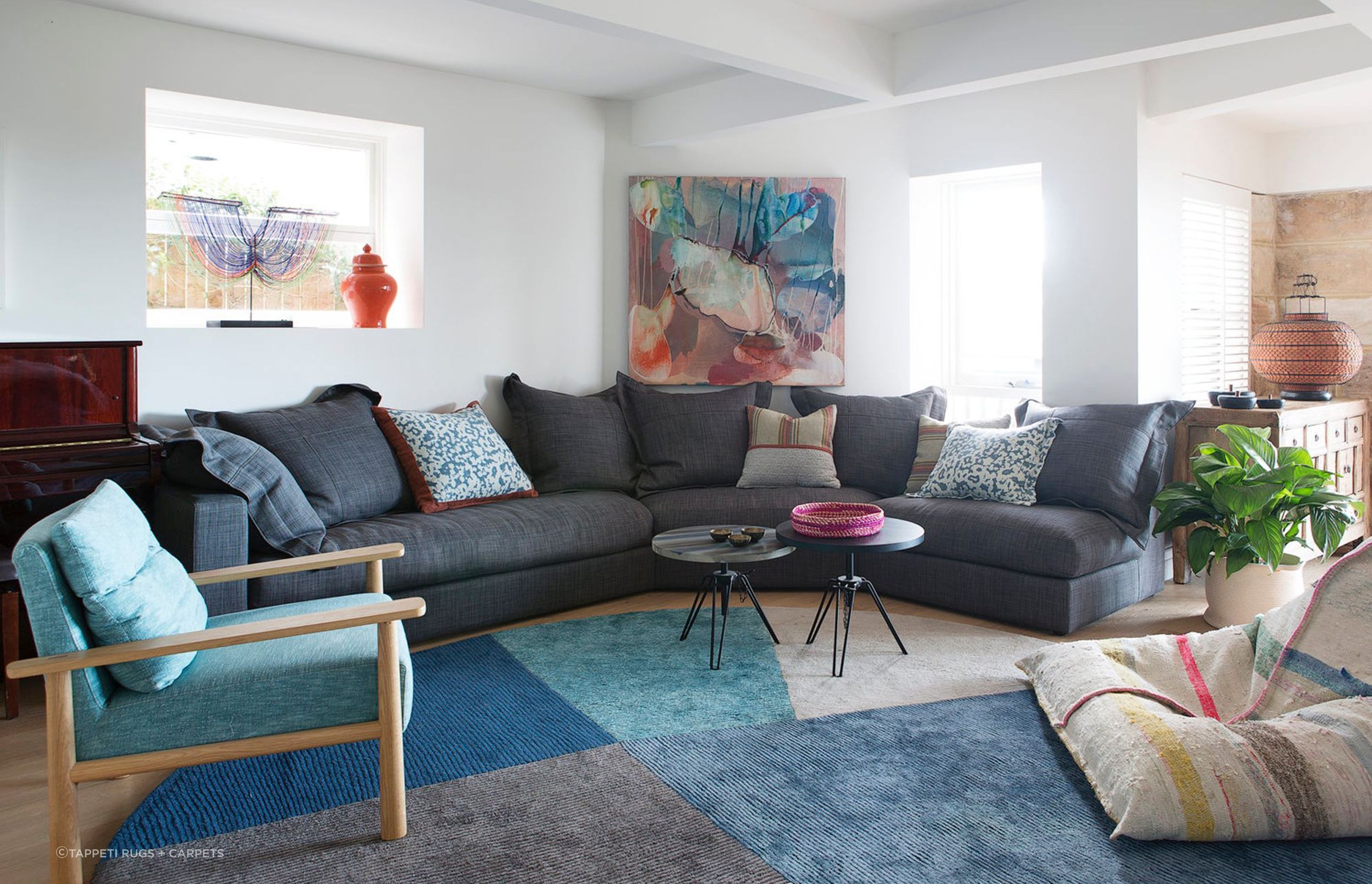 Silk and wool combine wonderfully with this rug in a stunning residence in Mosman - Photography: Simon Whitbread