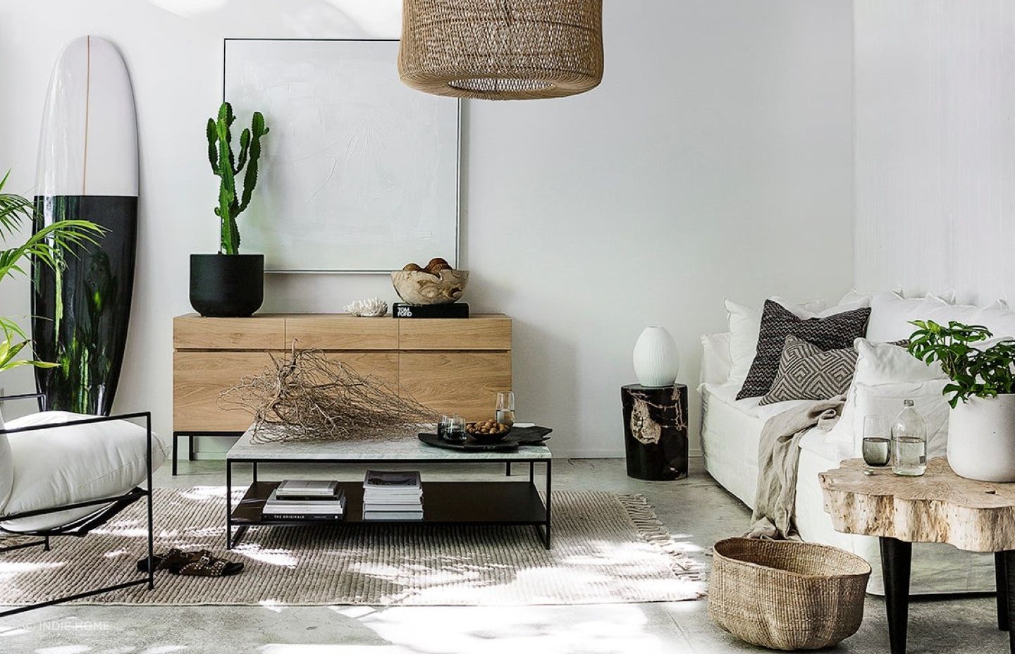 The Oak 'Ligna' Sideboard is a modern choice that adds functionality and warmth to any living space.