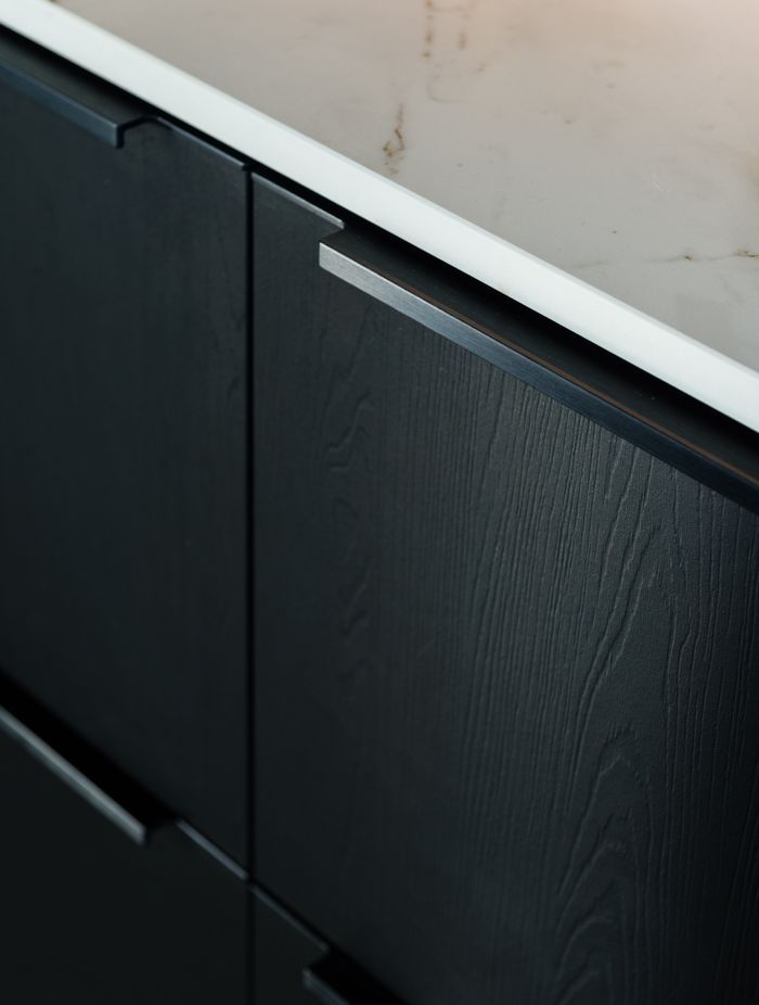 And the Nero oak finish on the cabinetry.