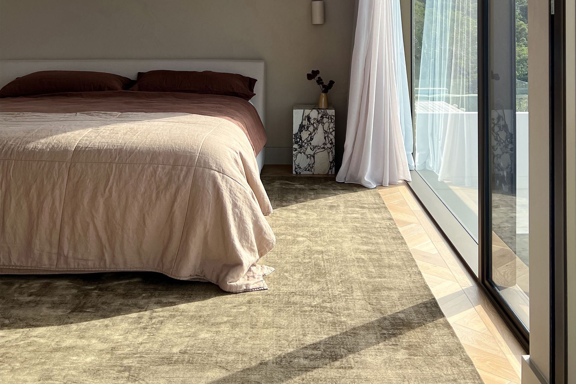 The muted greens of Portofino Moss are effortlessly calming.