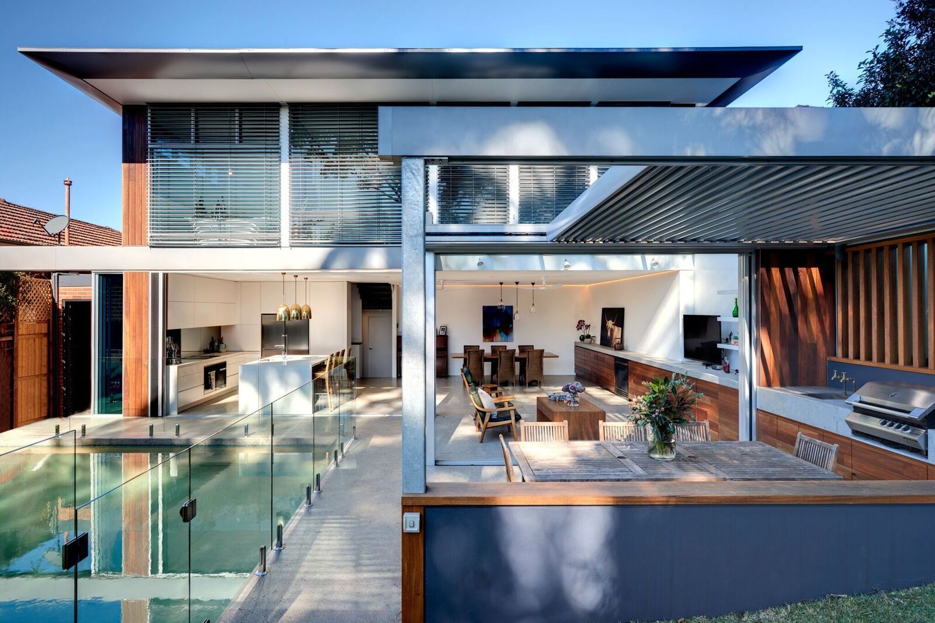 Home by Justin Loe | Louvretec Retractable Opening Roof by Louvretec Australia | Photography by Michael Nicholson