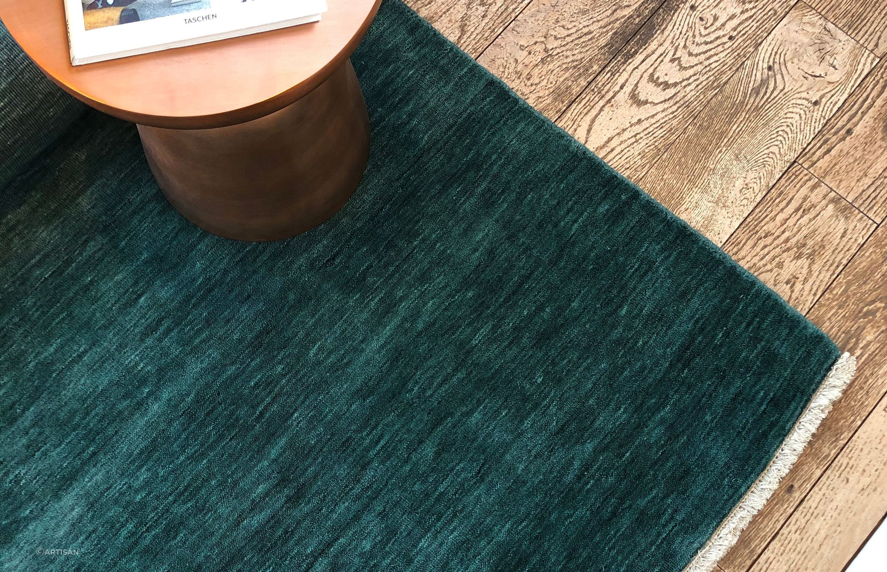 The Sencillo Emerald washes a space with depth and intrigue.