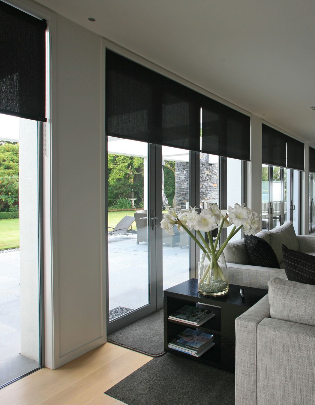 Sunscreen roller blinds are both sleek and functional.