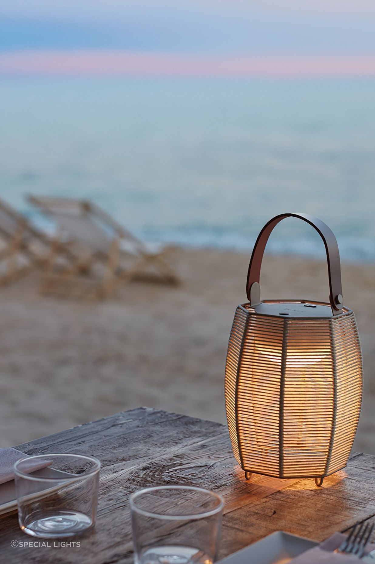 Tanit Portable Lamp
By Special Lights