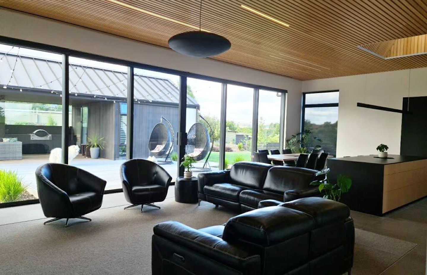 Herschel infrared pulsar 2400 pendant heater by Herschel-Infrared