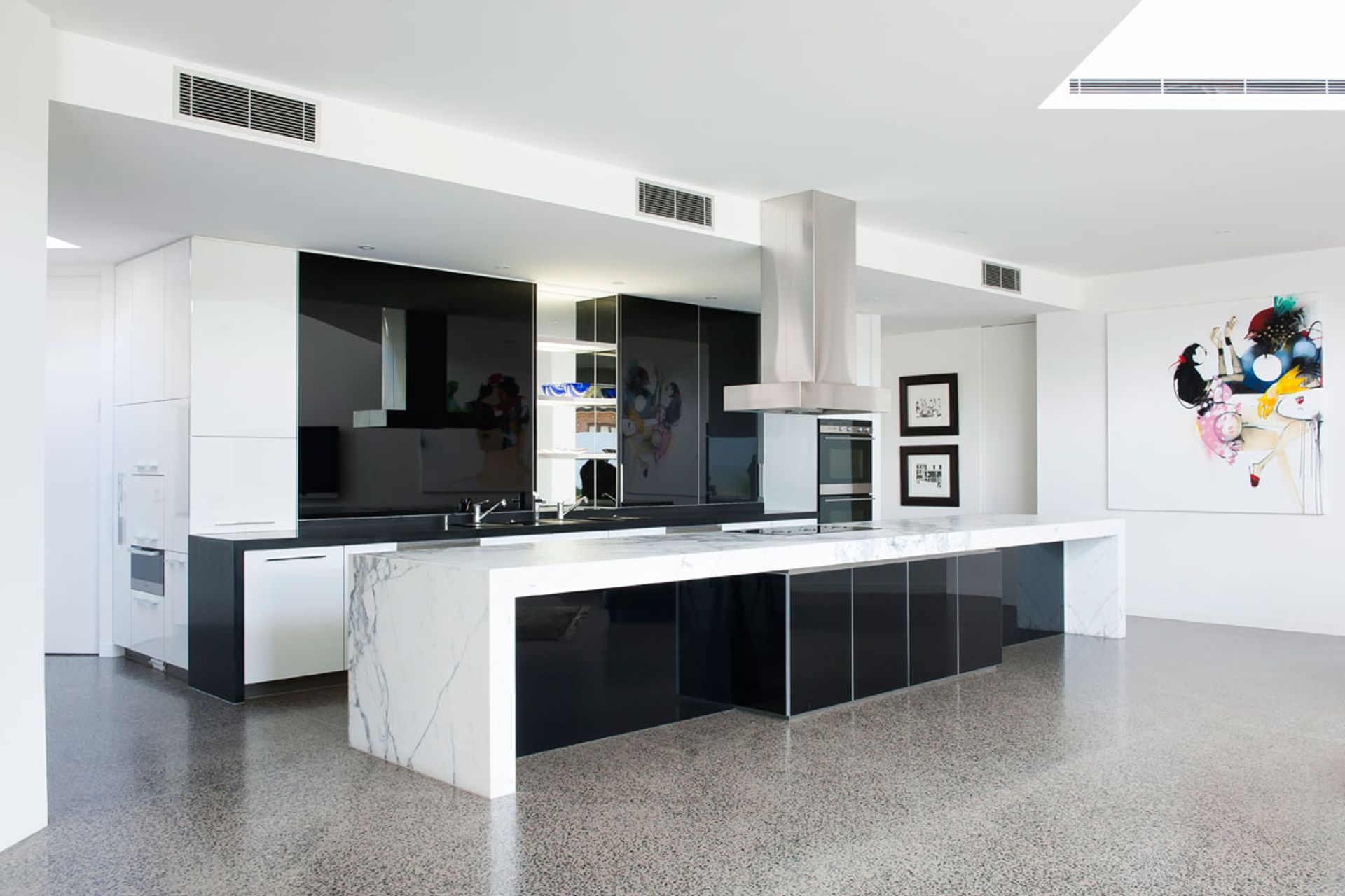 Award Island Kitchen by RCI Designs | Photography by Nicole England