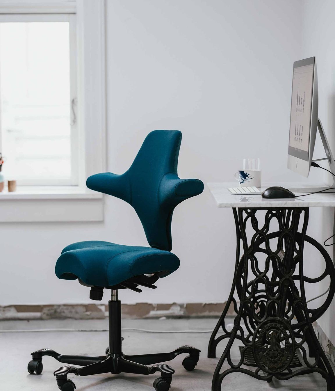 Featured: HÅG Capisco 8106, With Kvadrat Note 67033 Fabric, Black aluminium base | HÅG Capisco design by Peter Opsvik