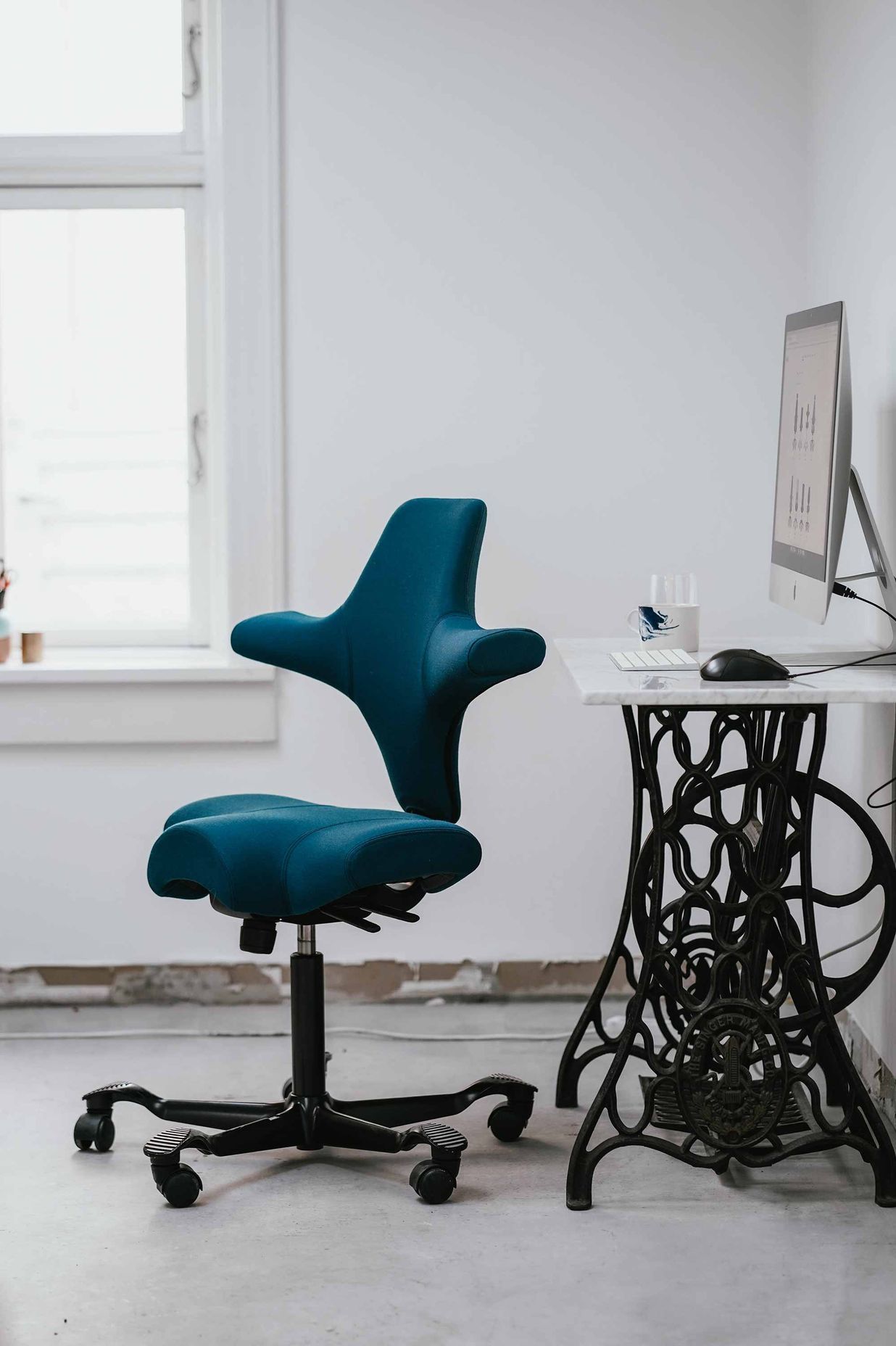 Featured: HÅG Capisco 8106, With Kvadrat Note 67033 Fabric, Black aluminium base | HÅG Capisco design by Peter Opsvik