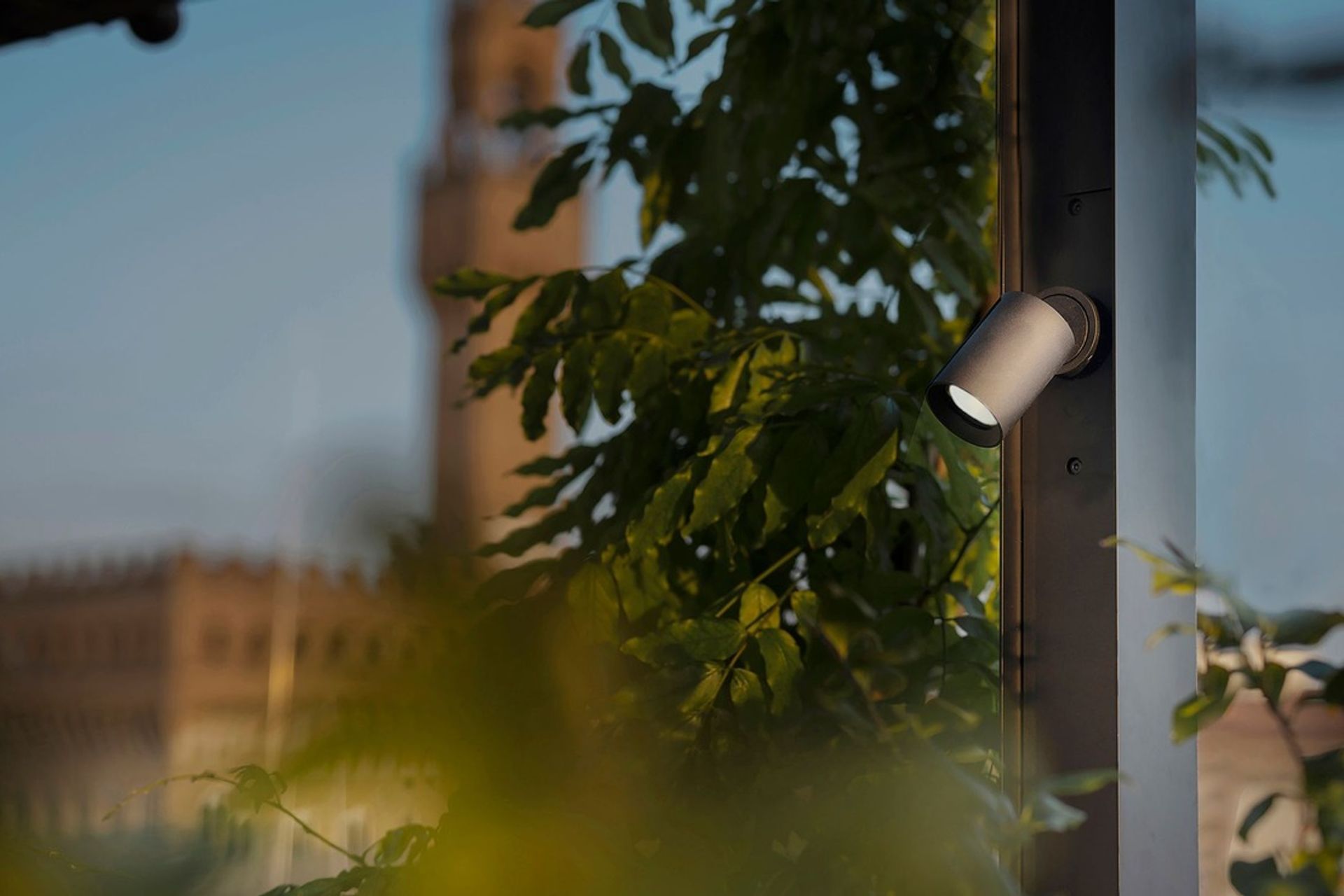 The system is customisable, and customers can create several different 'scenarios'.