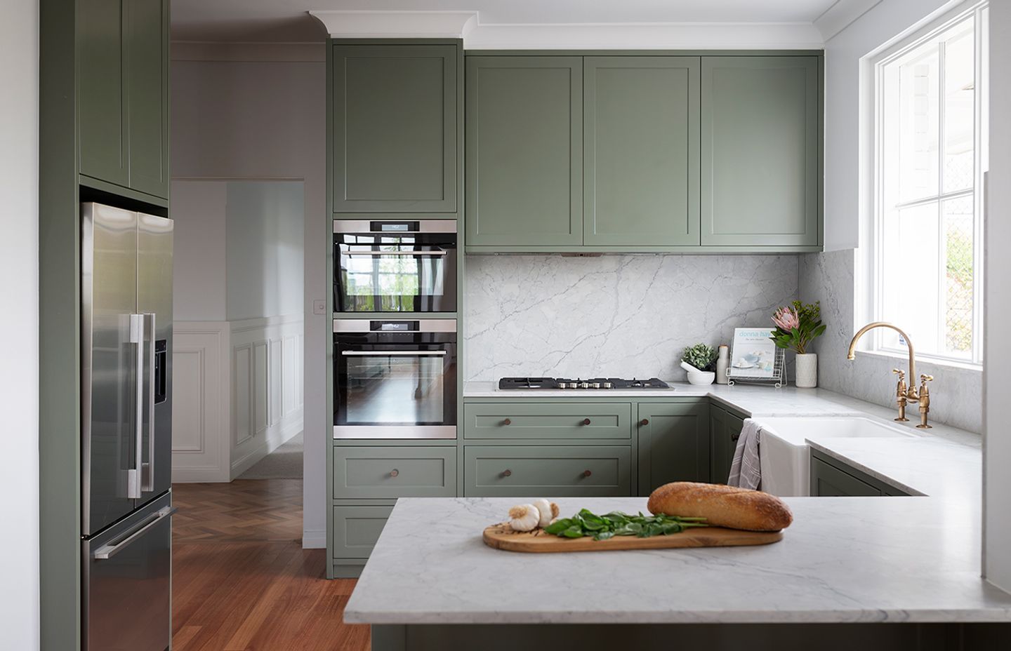 © Studio Black - featuring Schweigen UM1390-9S 900mm Silent Undermount Rangehood