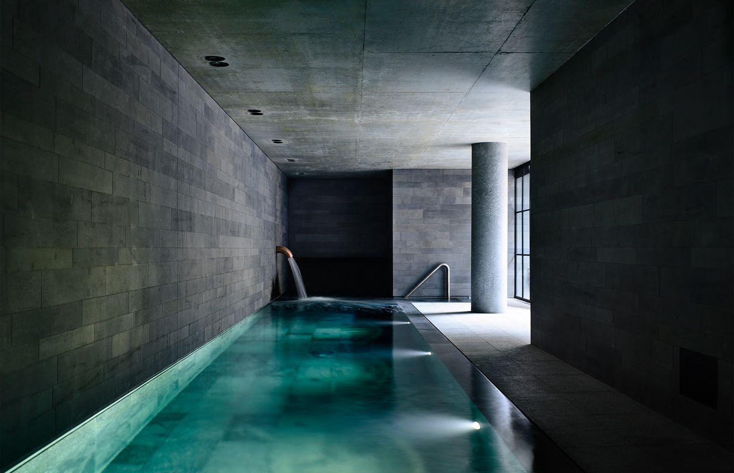 A CONTEMPORARY CENTREPIECE BEHIND A HERITAGE FAÇADE