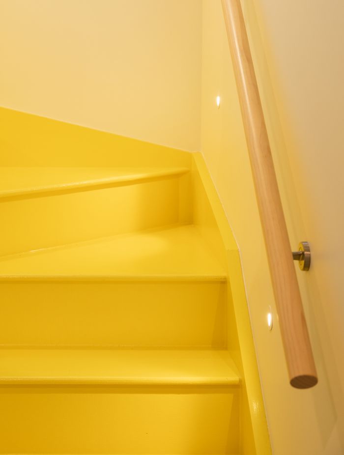 The handrail was finished in a simple natural wax coating.