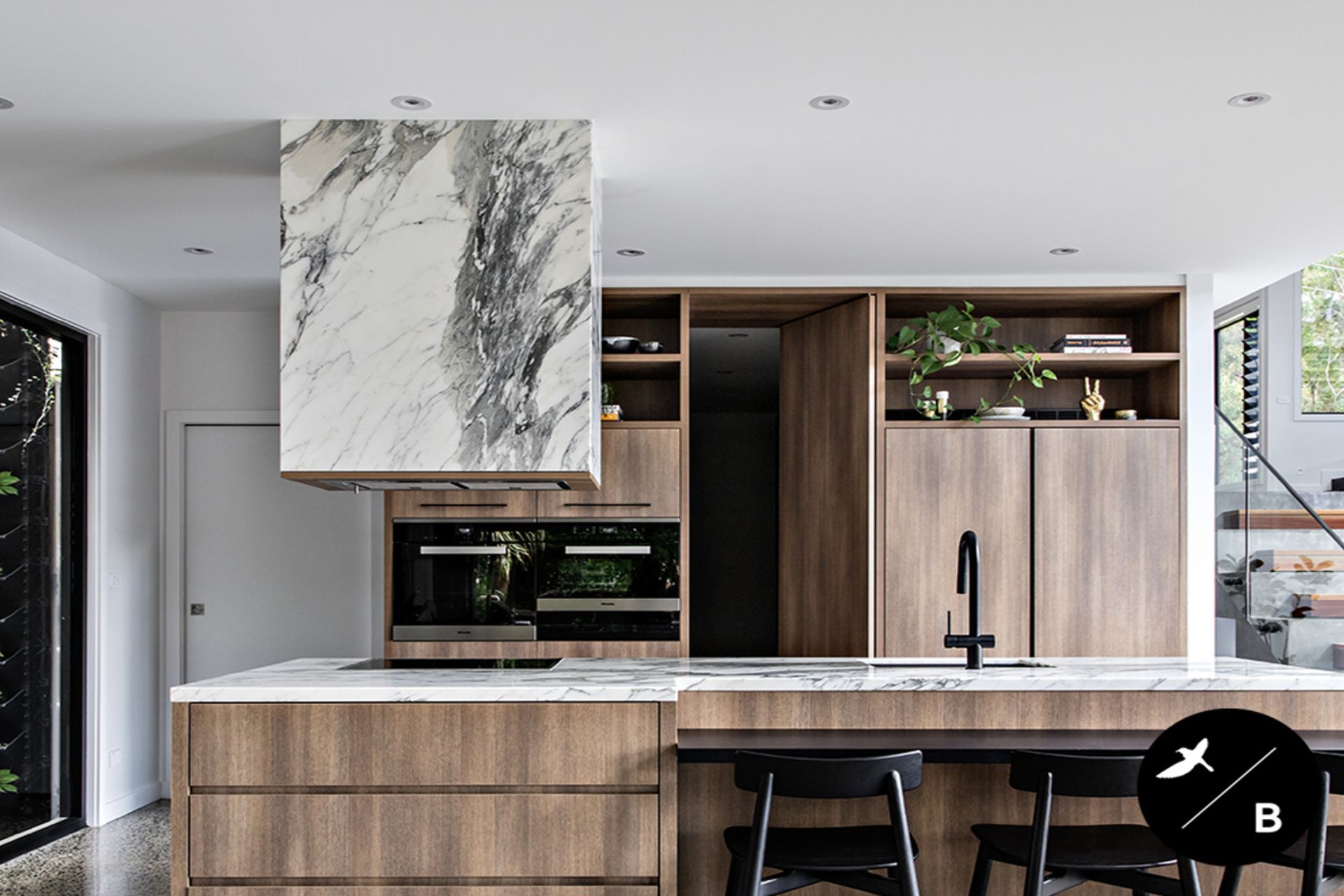 ‘Benjamin Residence’ Interior Design: Birdblack Design Building Design: South Coast Building Design Build: Saltbox Building Co Photography: The Palm Co Videography: PipeWolf Media