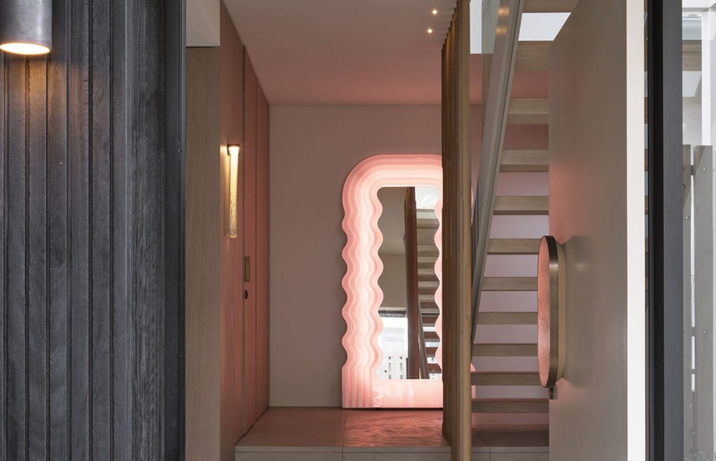 Project Feature: Edge House