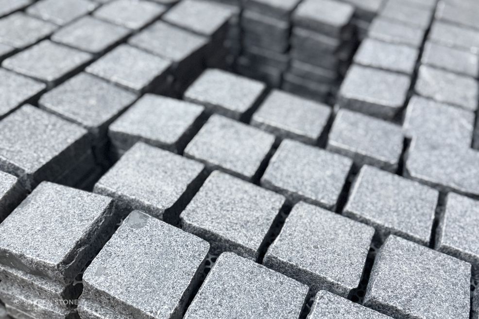 Silhouette Flamed Cobblestones