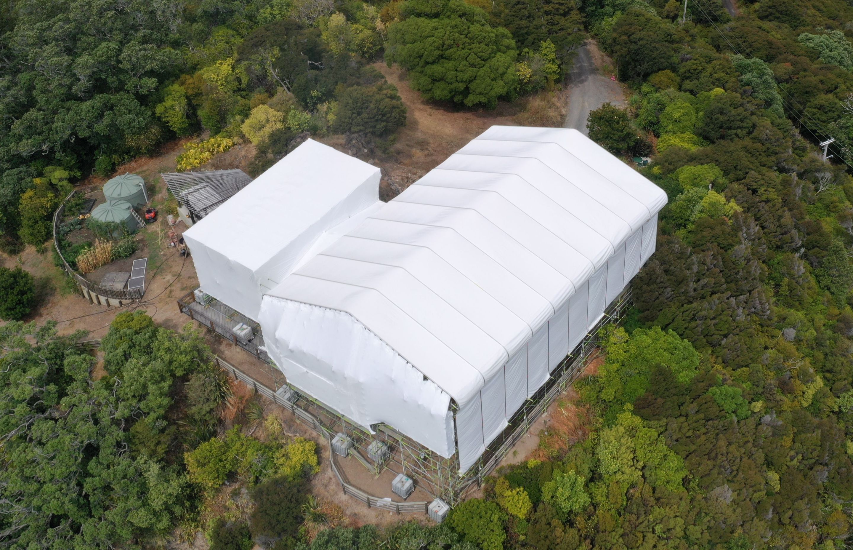 Encapsulating a house using Layer Keder (PVC Sheet) Roof System
Photo Credit: Kiwi Way of Life Photography (Sean King)