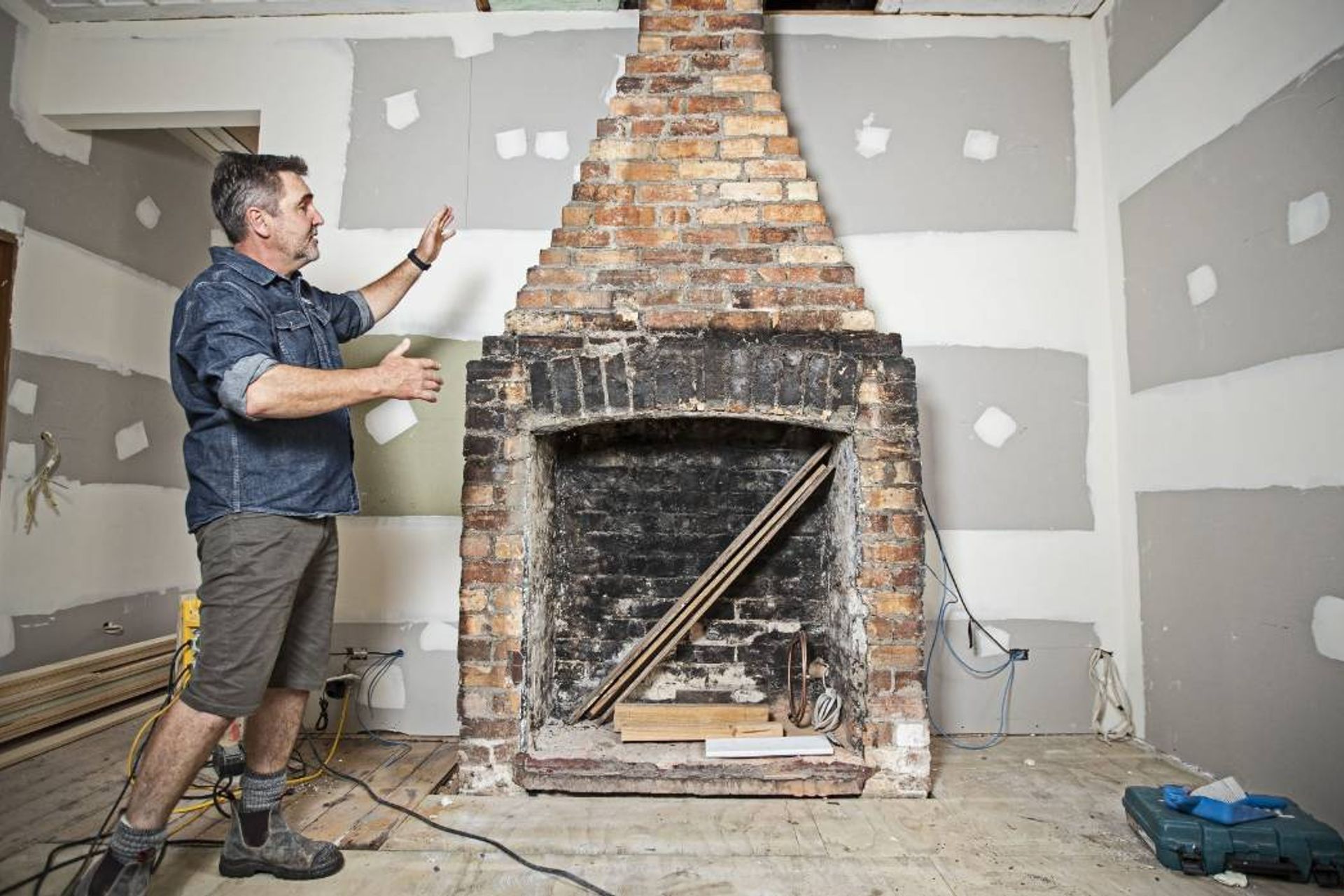 Peter Wolfkamp's Devonport Villa Transformation with Escea's New DF990 Gas Fire