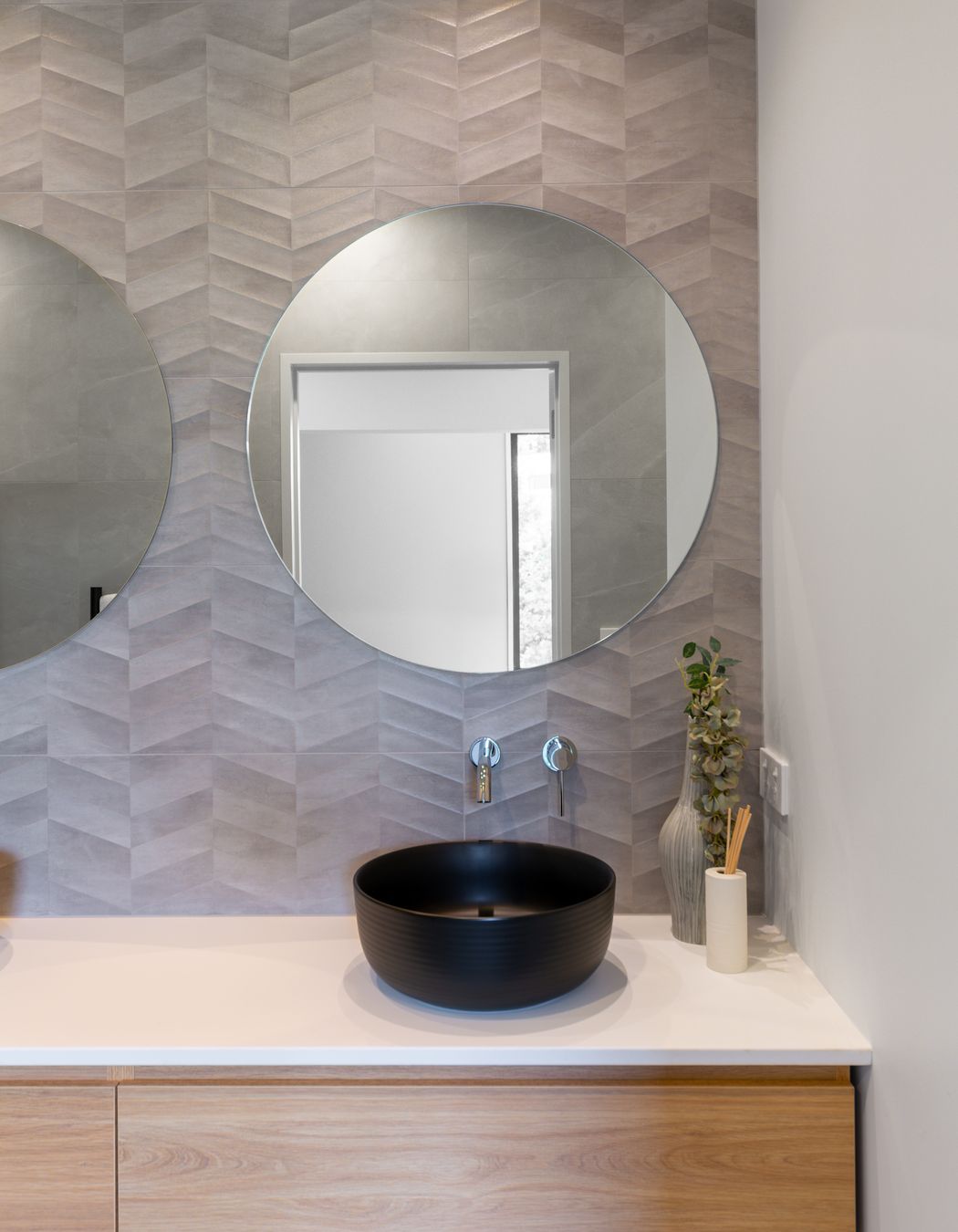 The tiling in this home was installed by A2D Tiling.  The team are specialists in the art of meticulous and challenging tile installations in all types of floor and wall applications in architectural and high-end builds.