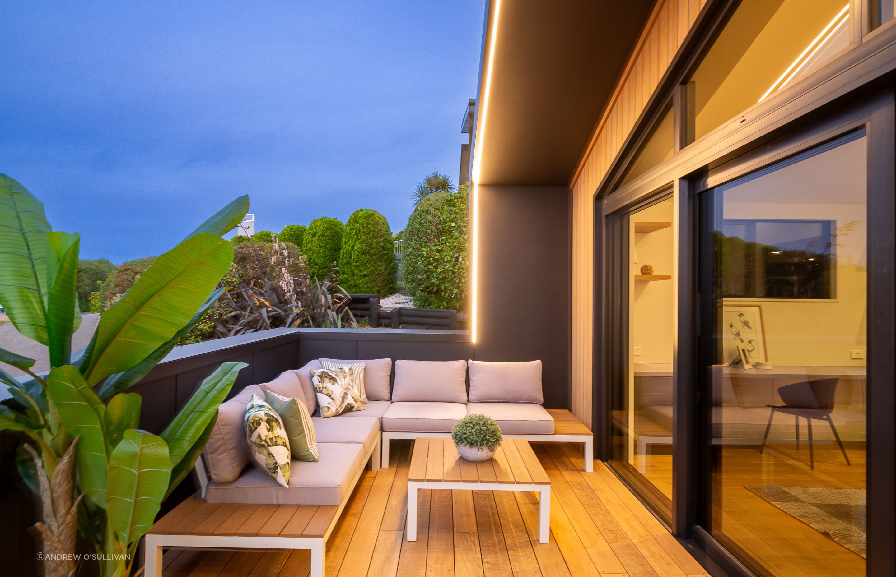 One Stop Deck Shop provided more than just the timber decking at the home. It provided free expert advice on the right decking timber to suit the family's budget and personal preference.