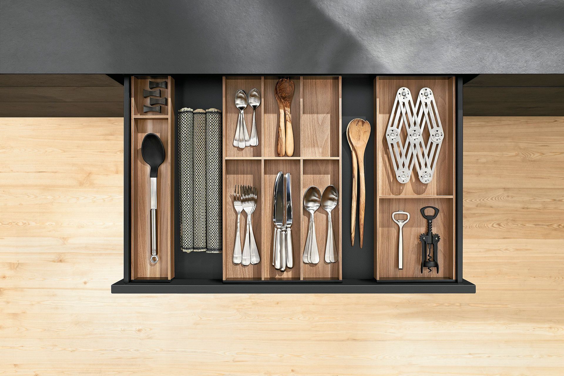 Storage within storage: How AMBIA-LINE makes drawers and pull-outs work like a dream