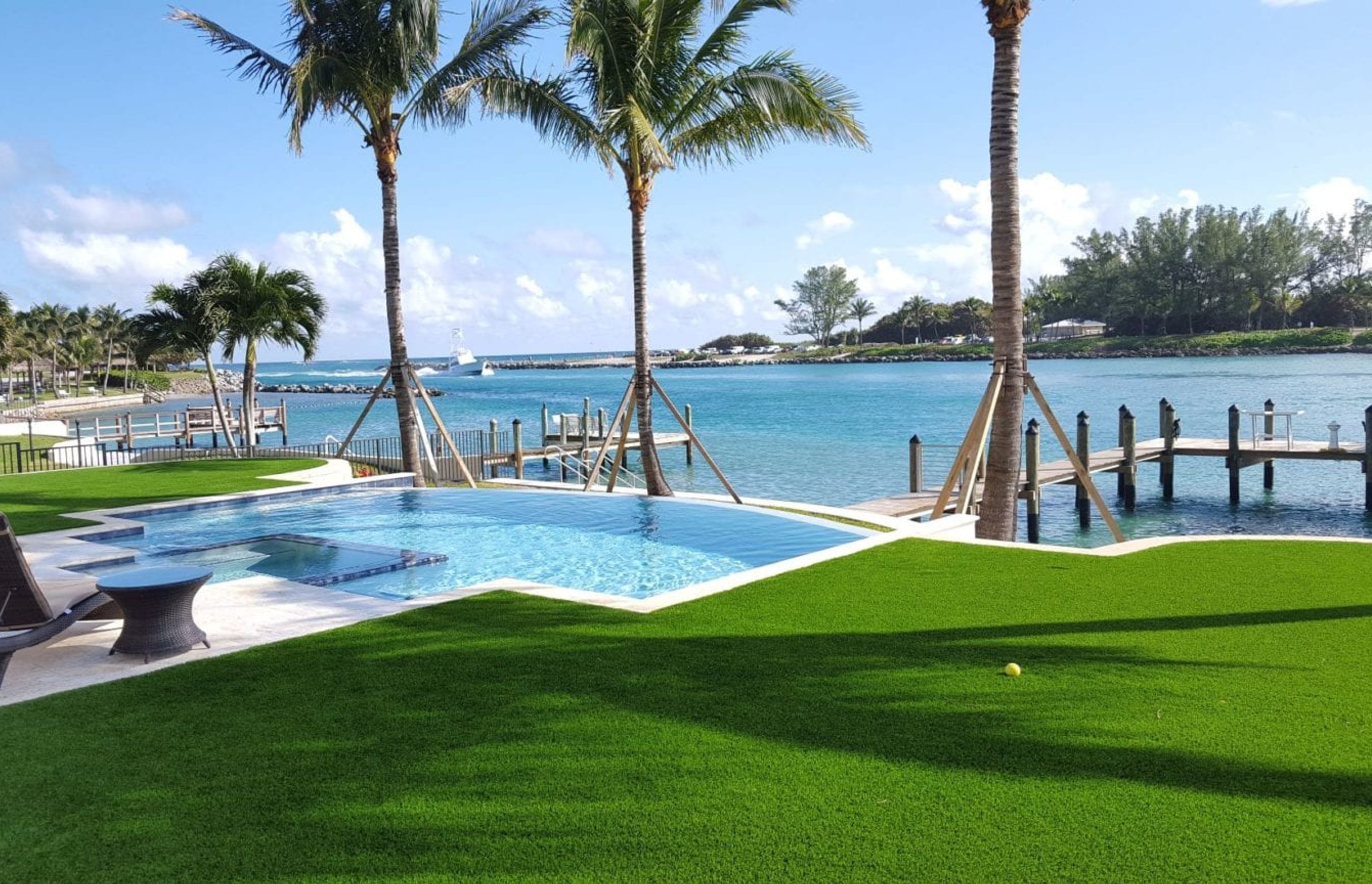 How to Spot High-Quality Synthetic Grass